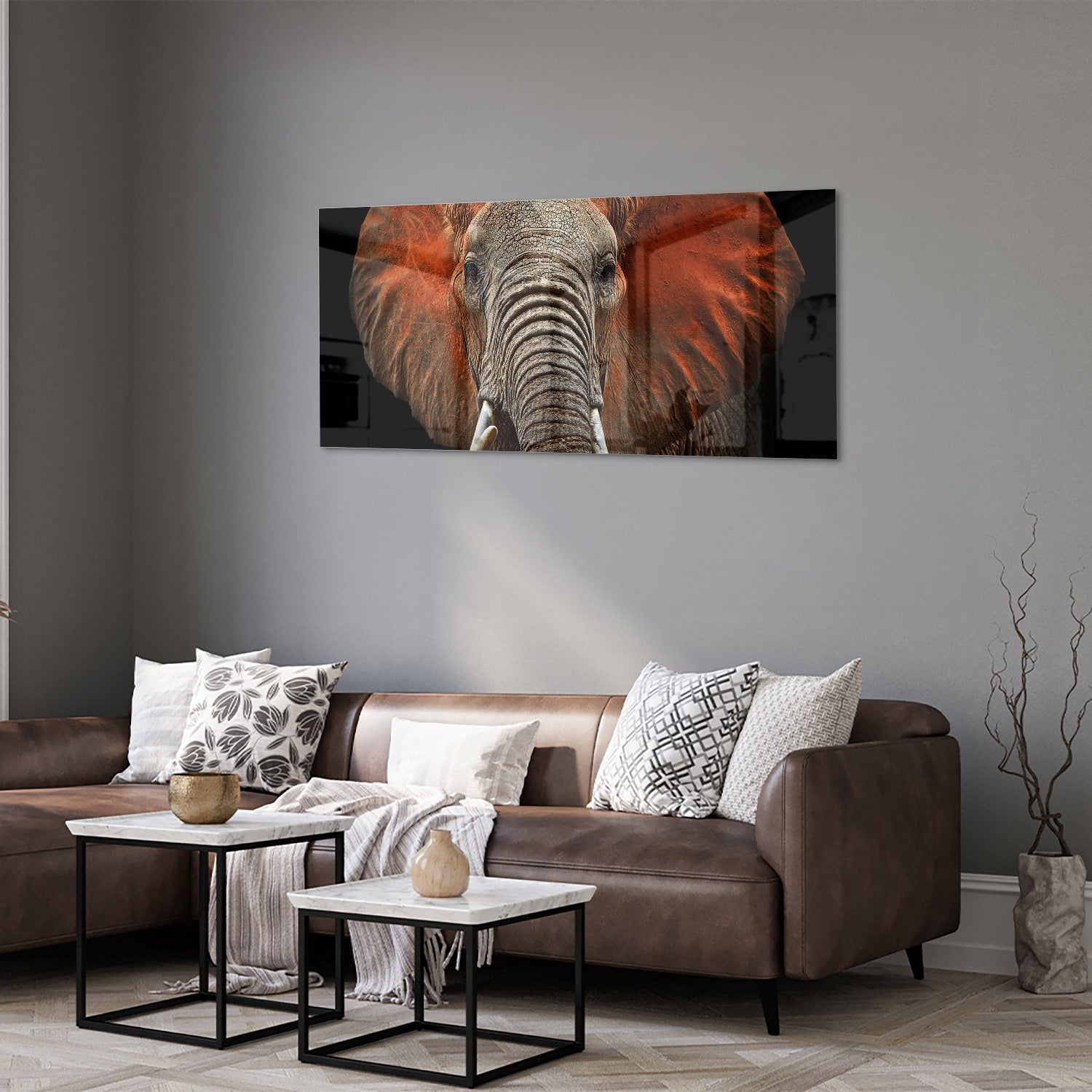 Glazen schilderij van een olifant met kleurrijke oren, prachtig voor aan de muur.