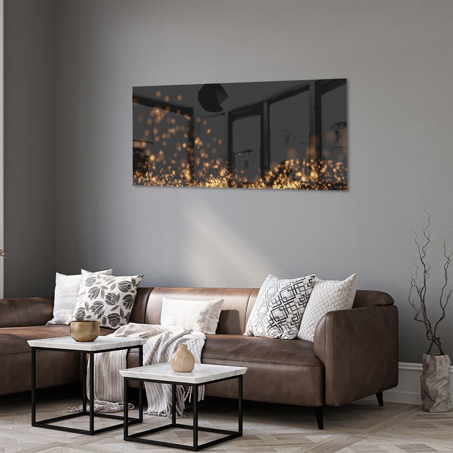 Glazen schilderij met gouden lichtpuntjes op een zwart vlak, ideaal voor moderne interieurs.