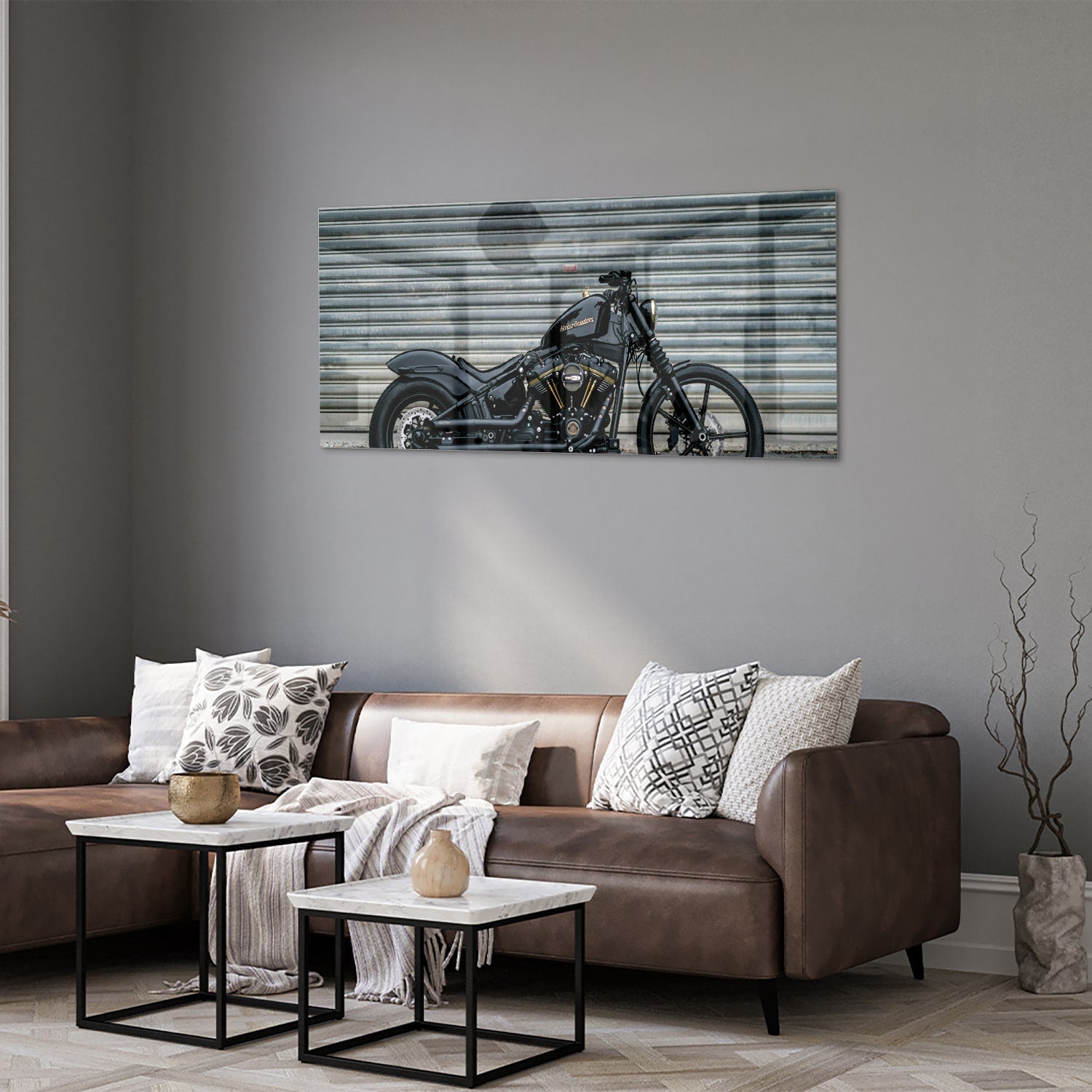 Glazen schilderij van een motor, perfect voor wanddecoratie in een modern interieur.