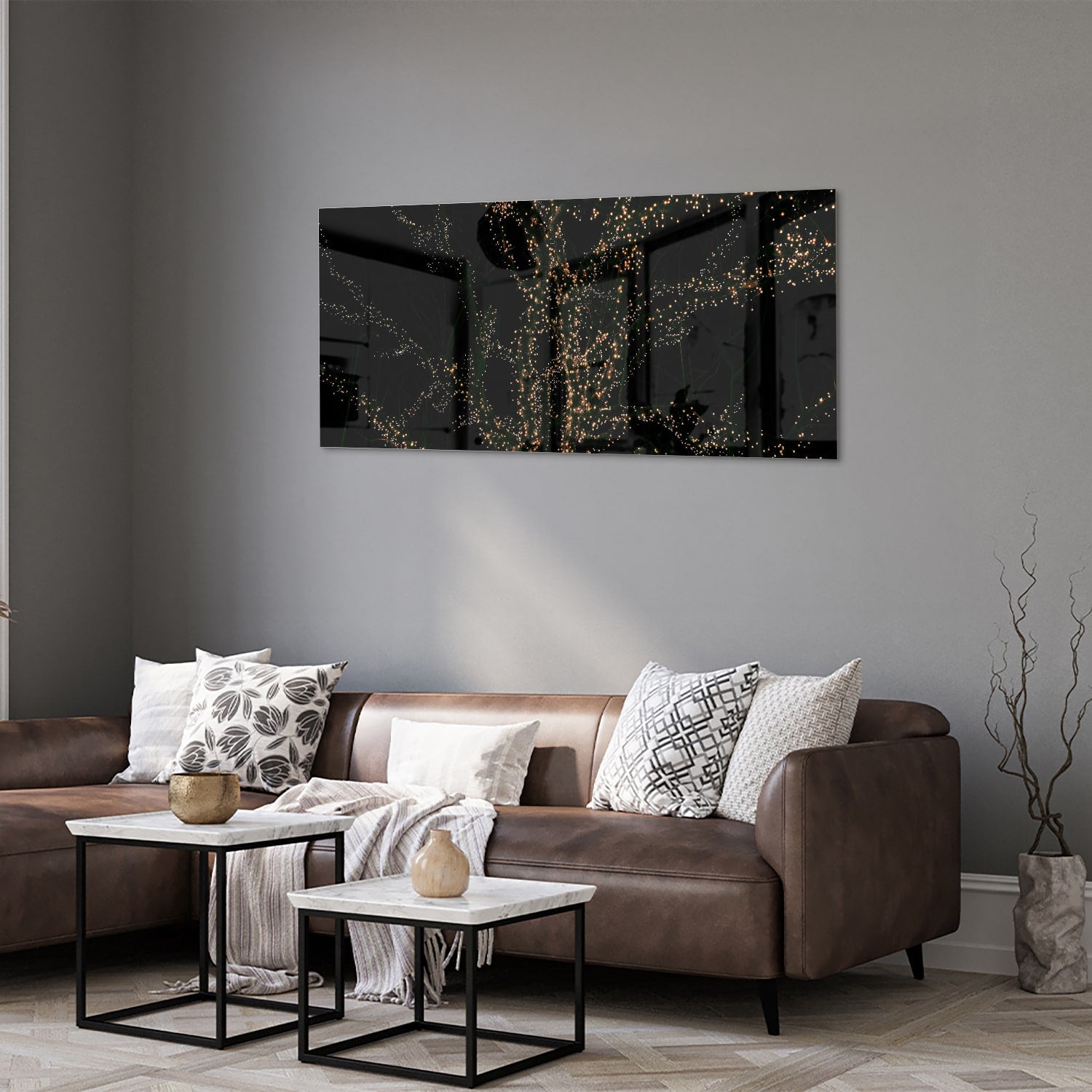Abstract glazen schilderij met gouden takken op een zwarte achtergrond