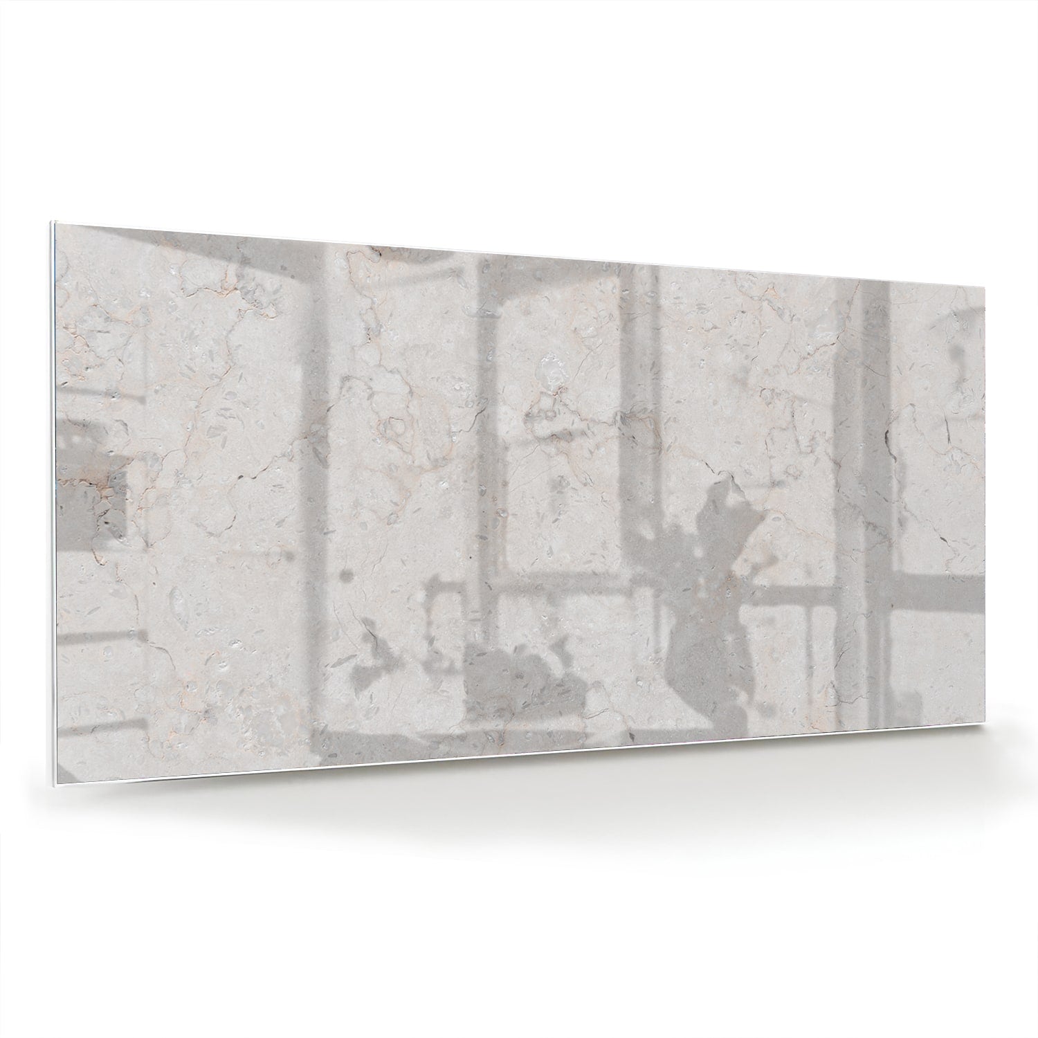Abstract glazen schilderij met lichte marmerlook aan de muur in een modern interieur