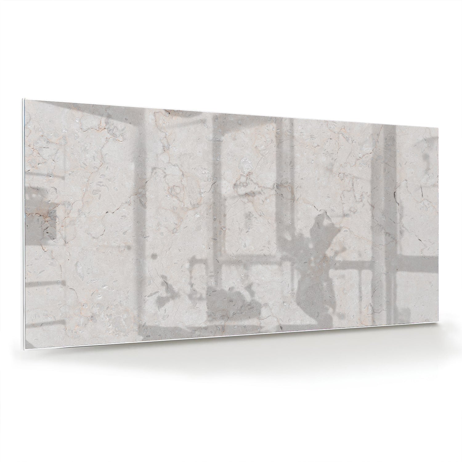 Abstract glazen schilderij met lichte marmerlook aan de muur in een modern interieur