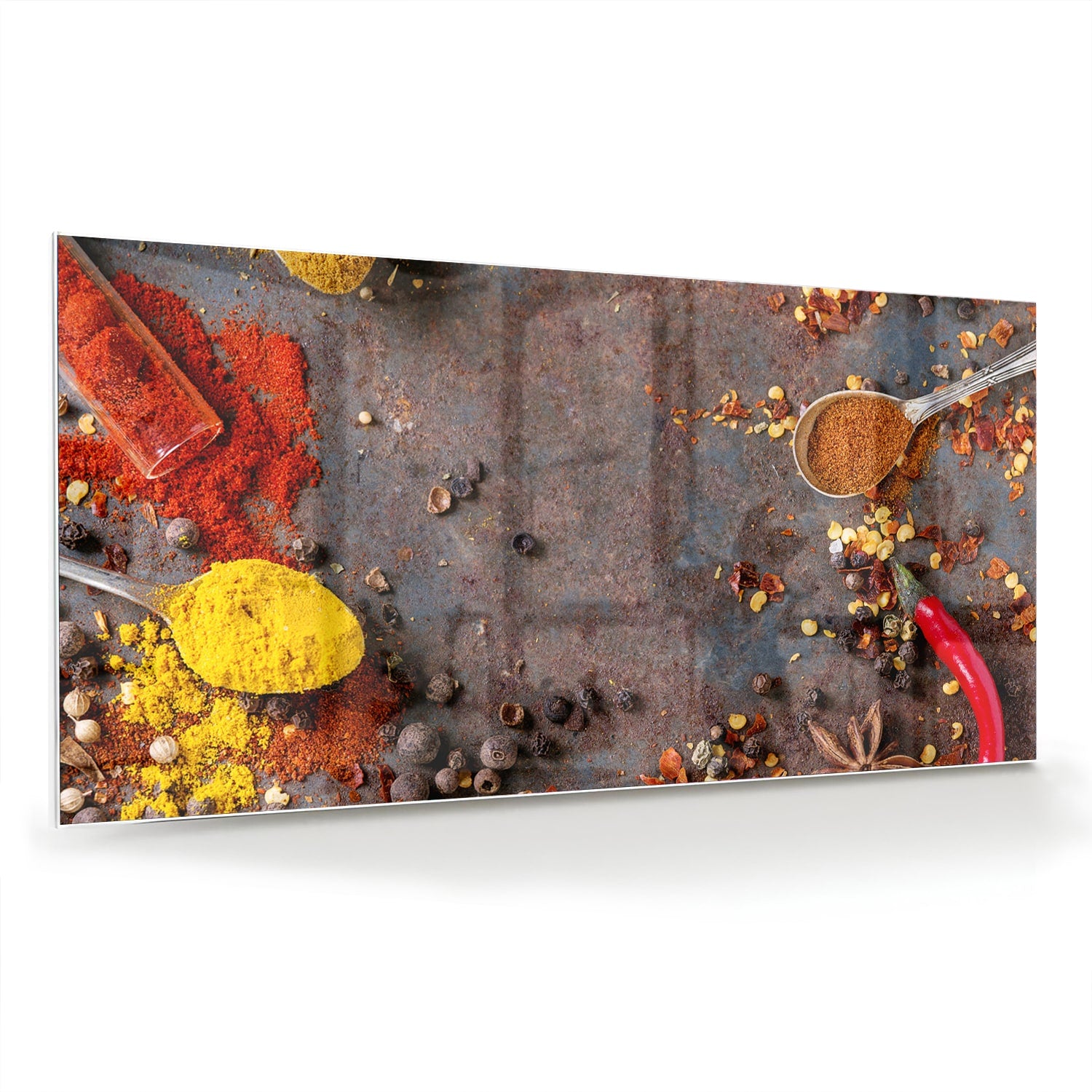 Een kleurrijk glazen schilderij met specerijen en kruiden, perfect voor keukeninrichting.