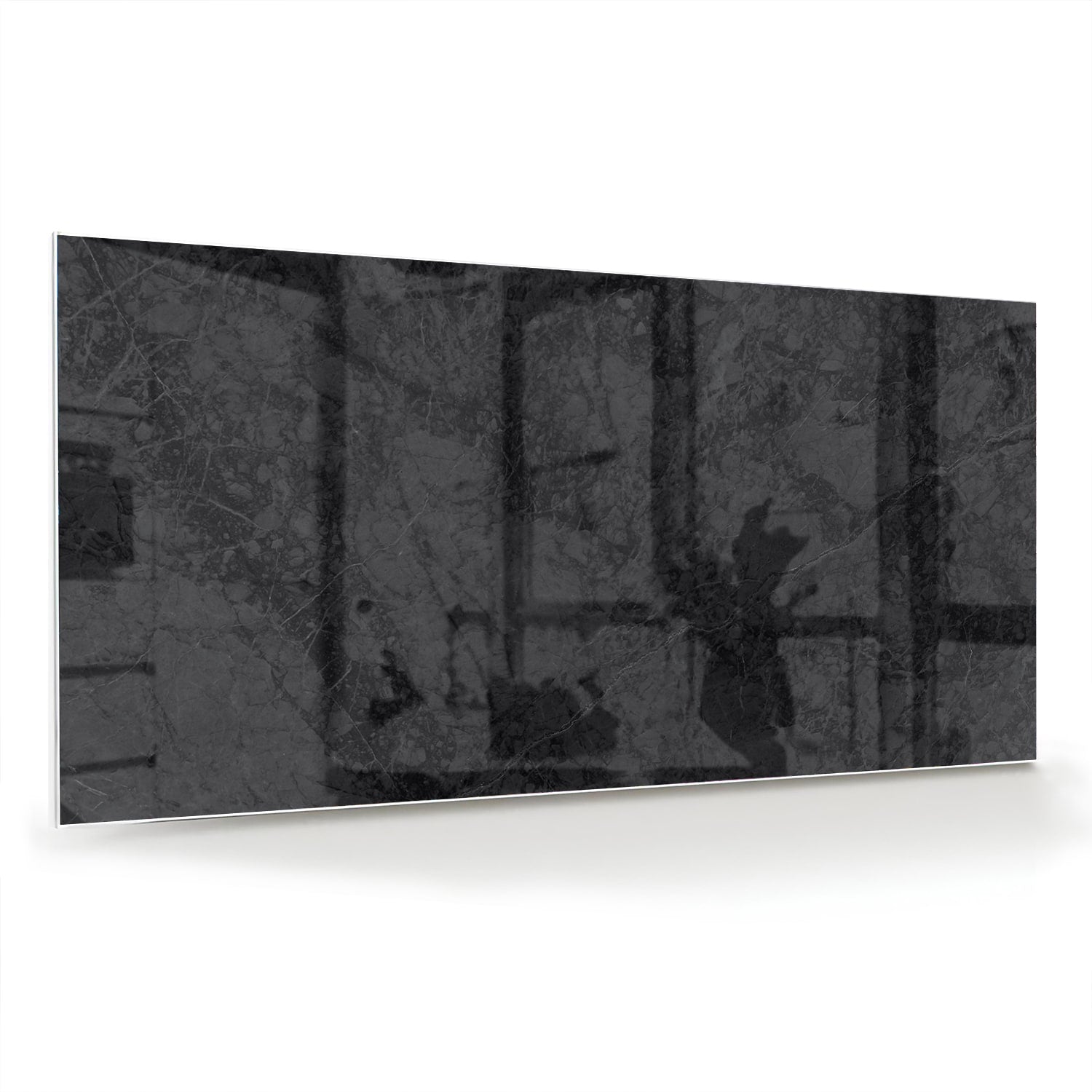 Abstract glazen schilderij met elegante zwarte tinten in een moderne woonkamer