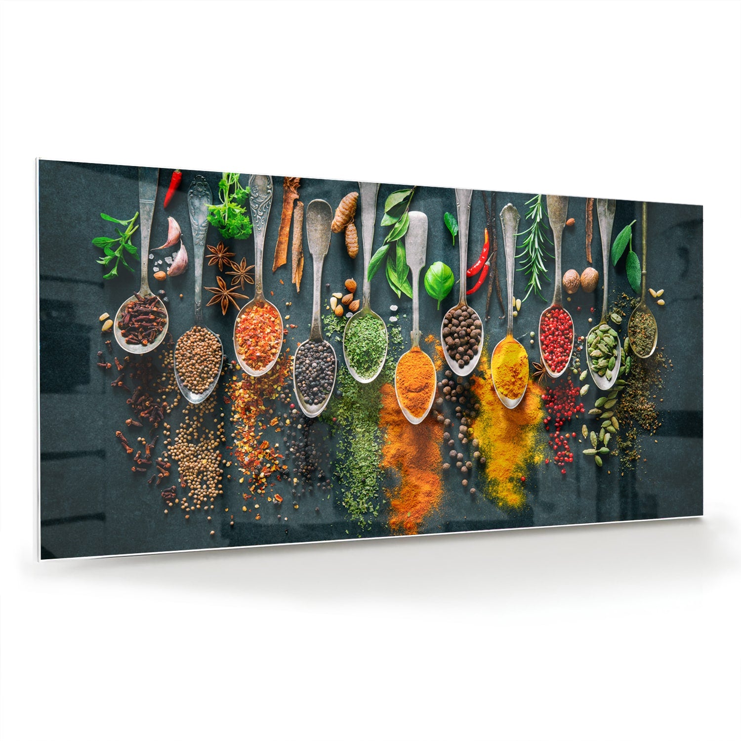 Glazen schilderij met een assortiment kleurrijke specerijen en kruiden, perfect voor keukeninrichting.