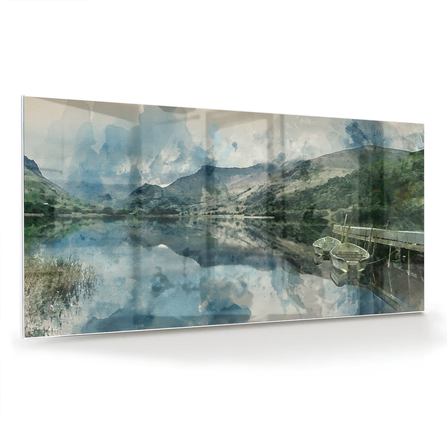 Glazen schilderij van een serene landschap met blauw meer en bergen