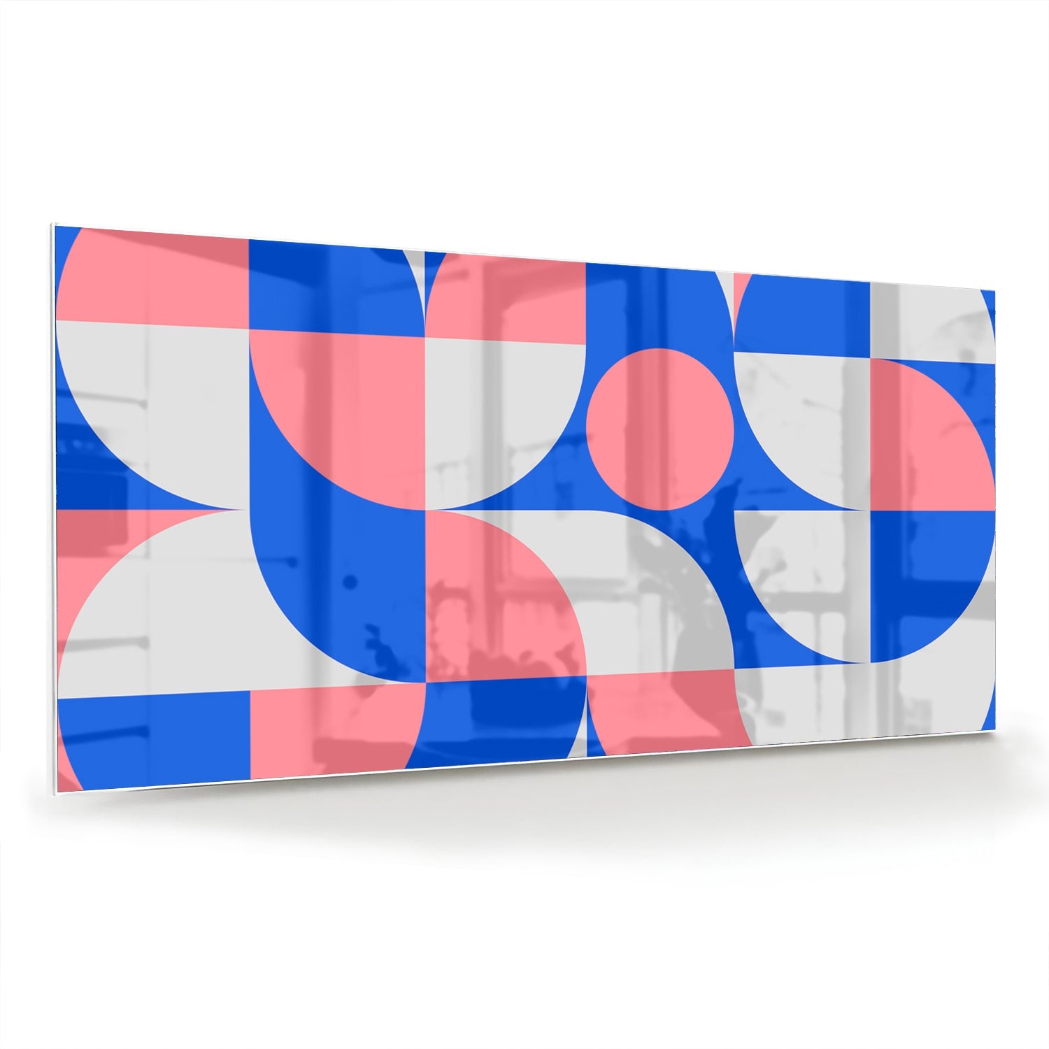 Abstract glazen schilderij met vormen in blauw en roze, perfect voor wanddecoratie.