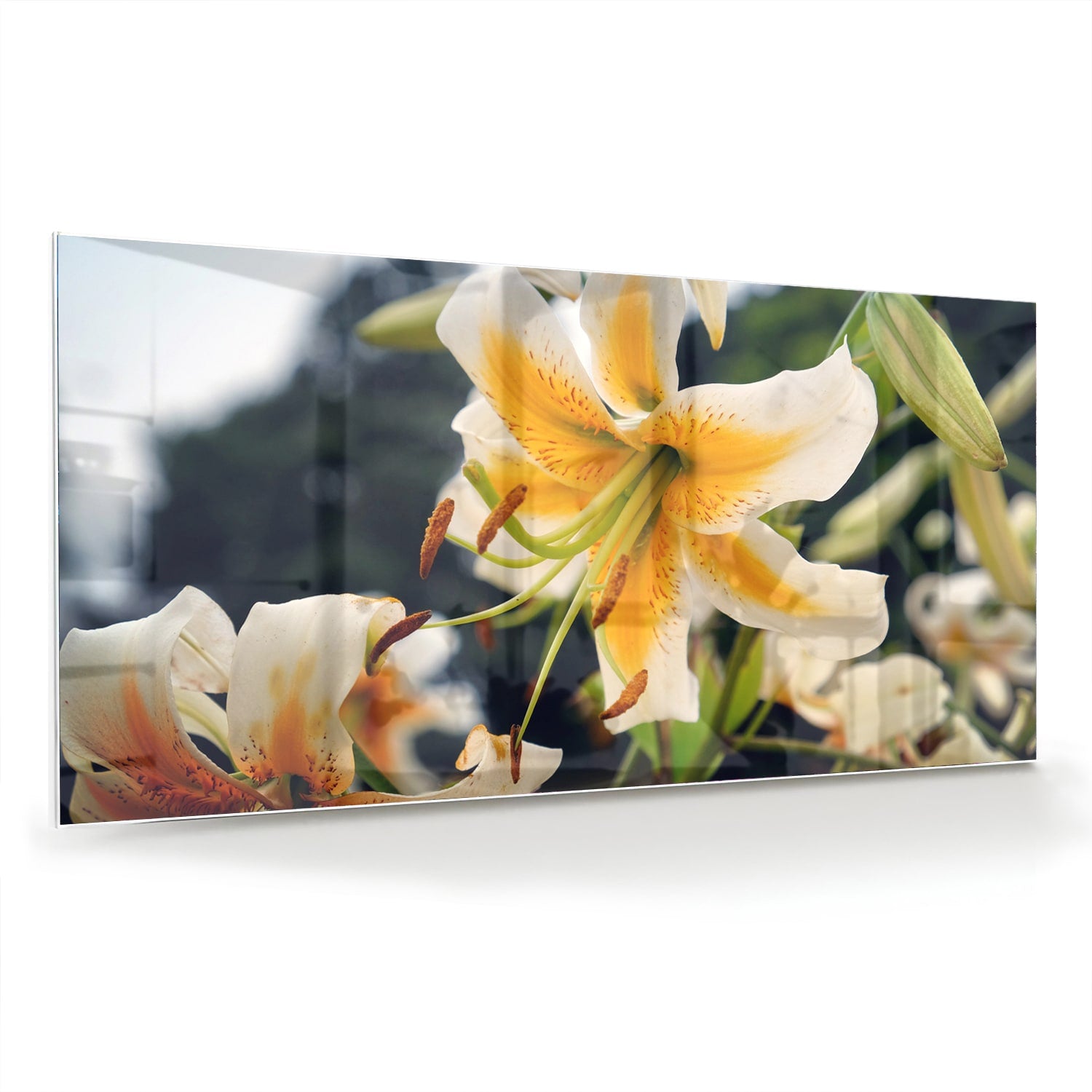 Glazen schilderij met lelies in een elegant interieur