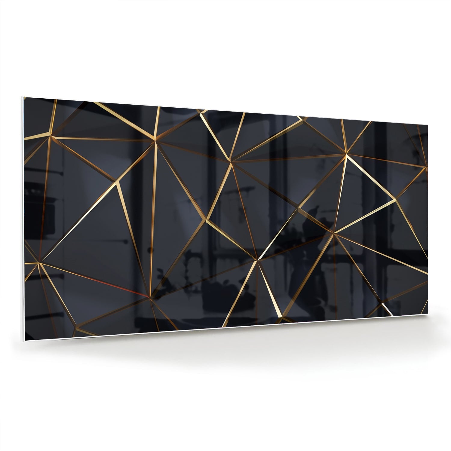 Modern glazen schilderij met zwart en gouden lijnen aan de muur