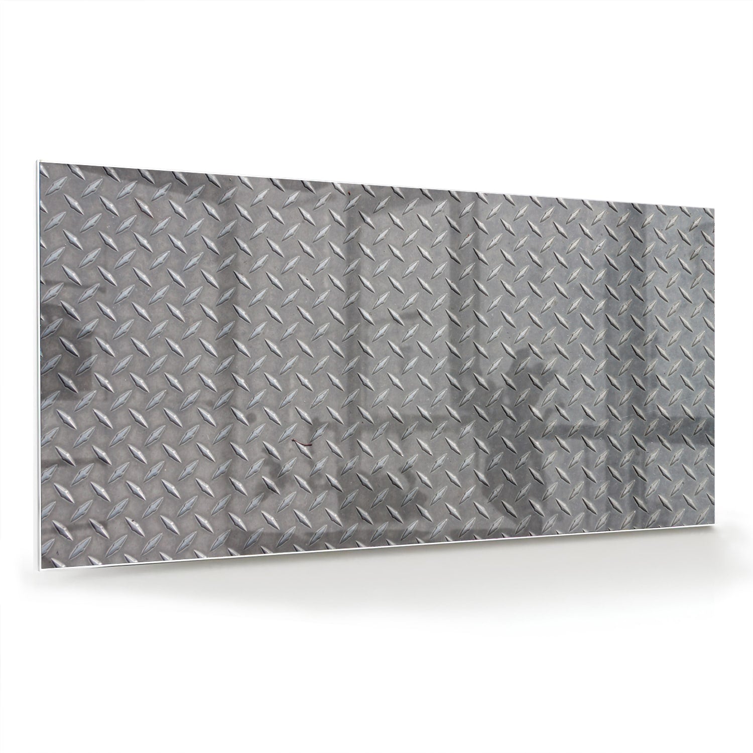 Industrile glazen schilderij met ruitpatroon aan de muur in een modern interieur.
