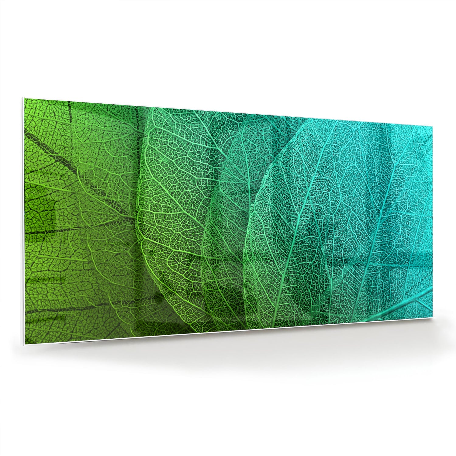Glas schilderij met de structuur van groene bladeren aan een muur.