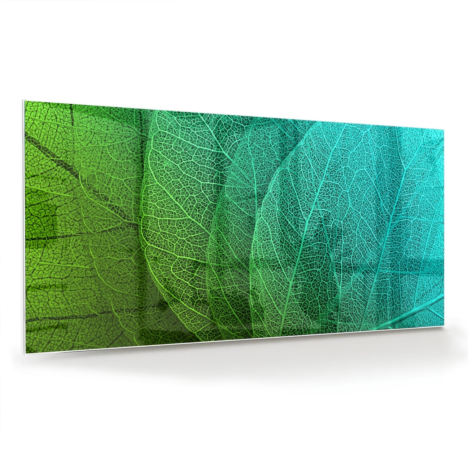 Glas schilderij met de structuur van groene bladeren aan een muur.