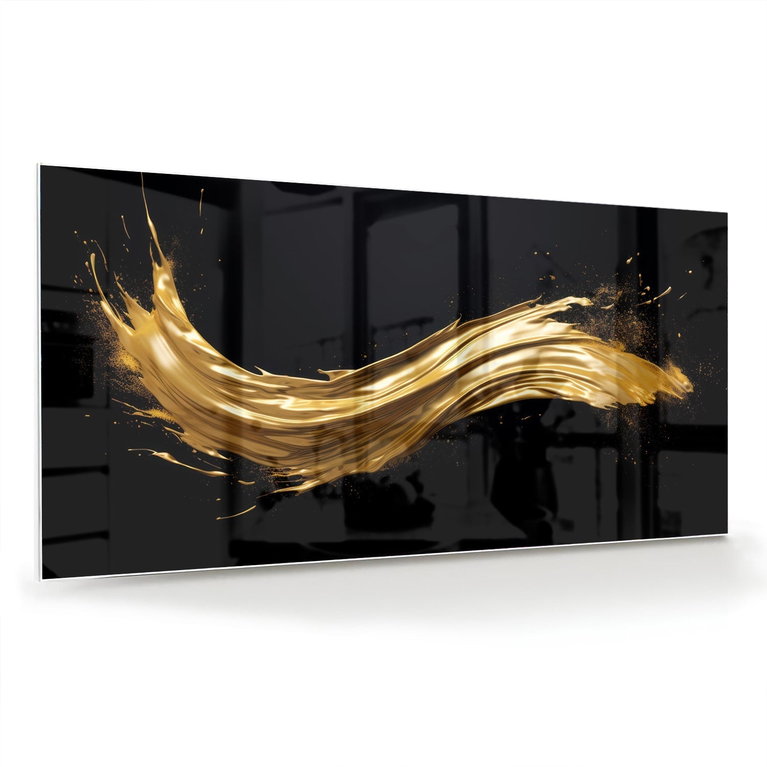 Glas schilderij met gouden glans op een zwarte achtergrond, hangend aan de muur.