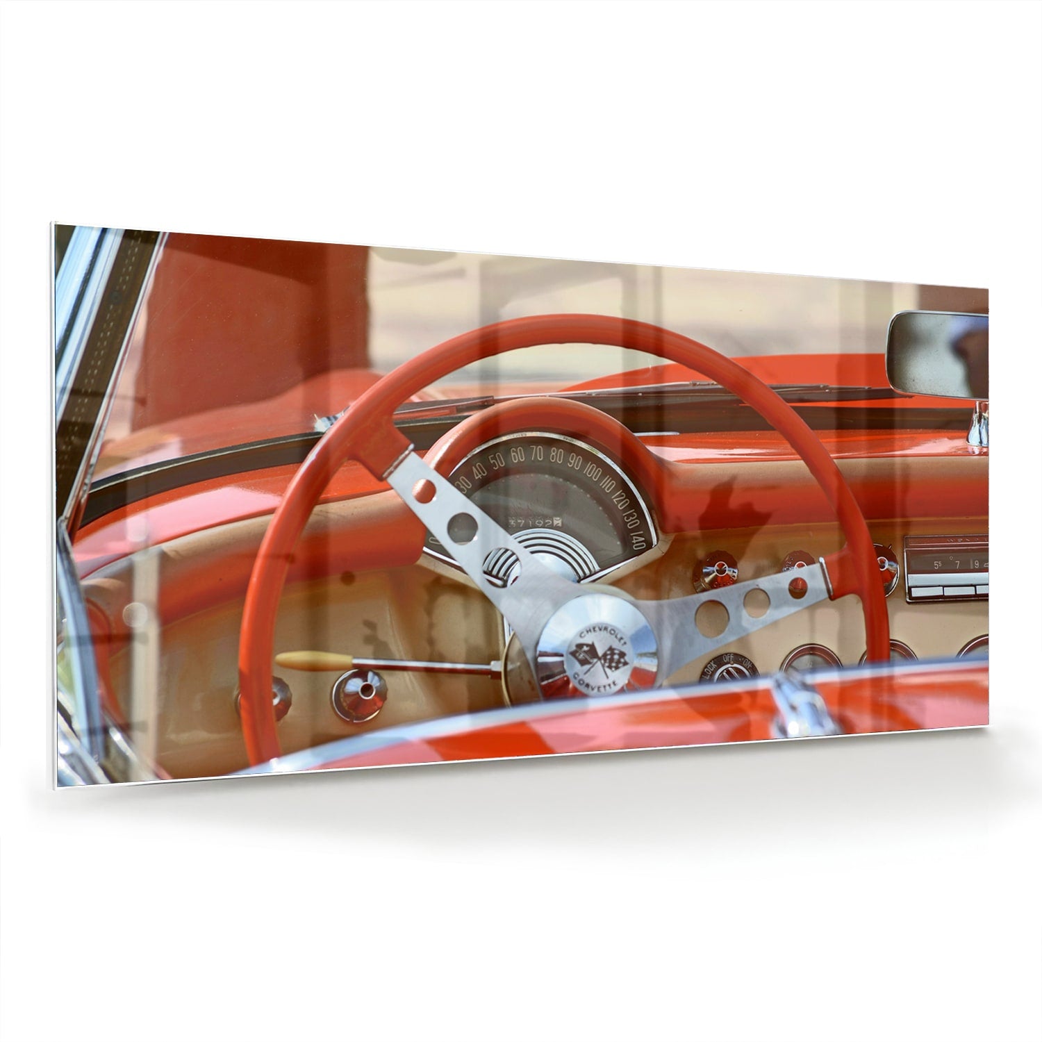 Glazen schilderij van een retro auto interieur met een rood stuur