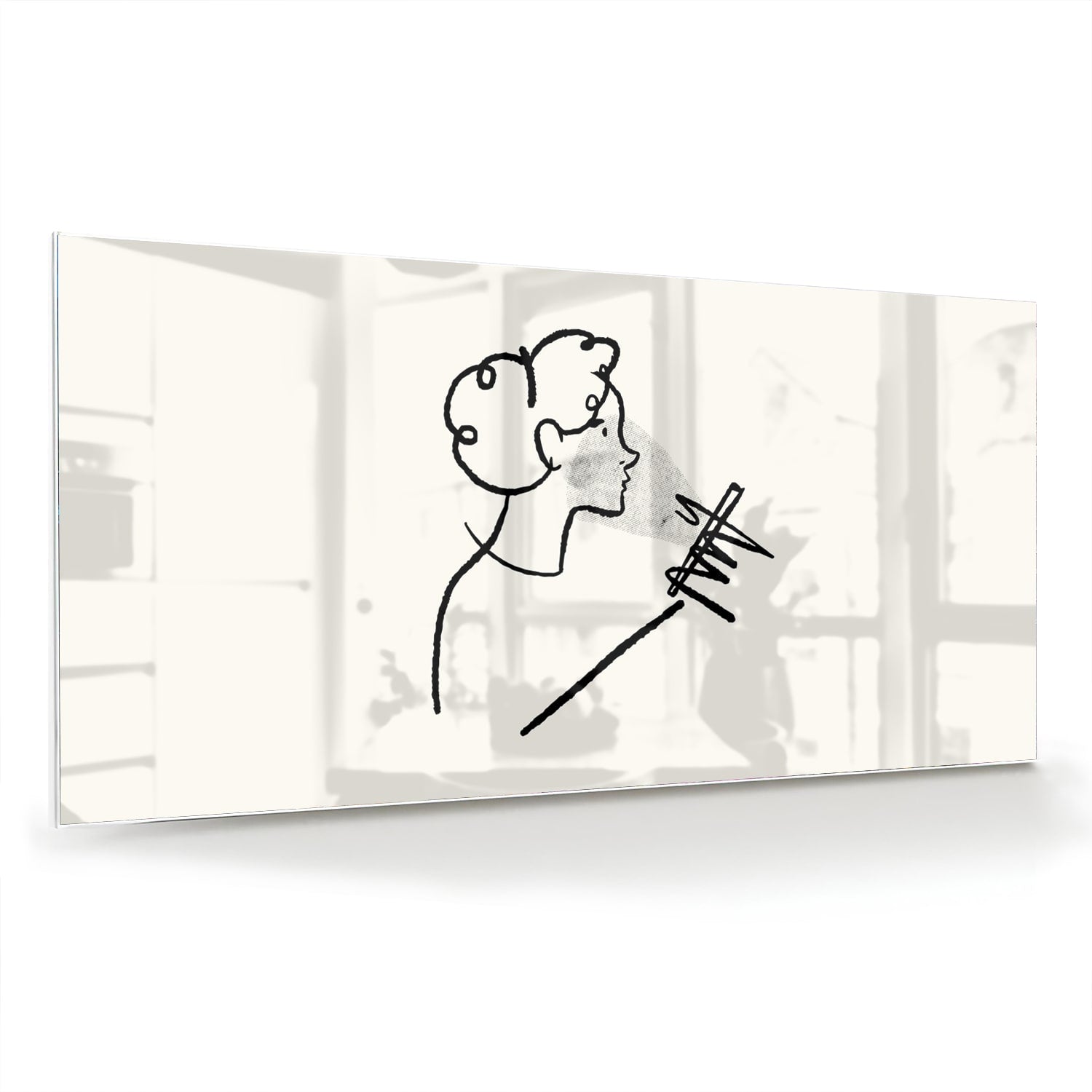 Minimalistisch glazen schilderij met abstracte lijntekening van een figuur.