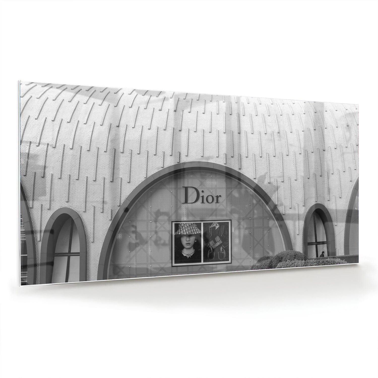 Glazen schilderij van de Dior etalage in zwart-wit, perfect voor interieurdecoratie