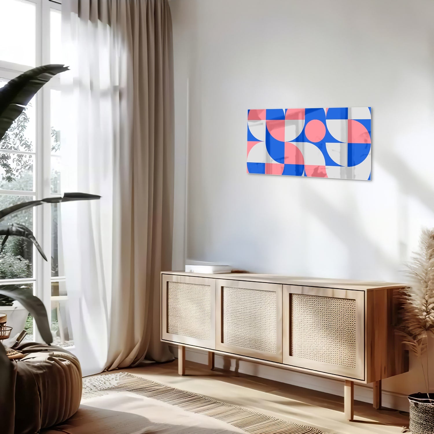 Abstract glazen schilderij met vormen in blauw en roze, perfect voor wanddecoratie.