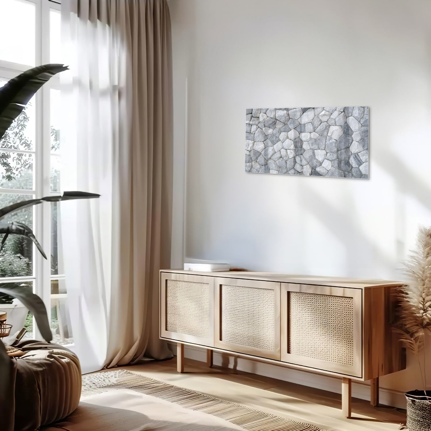 Glazen schilderij met een patroon van grijze stenen in een sfeervol interieur