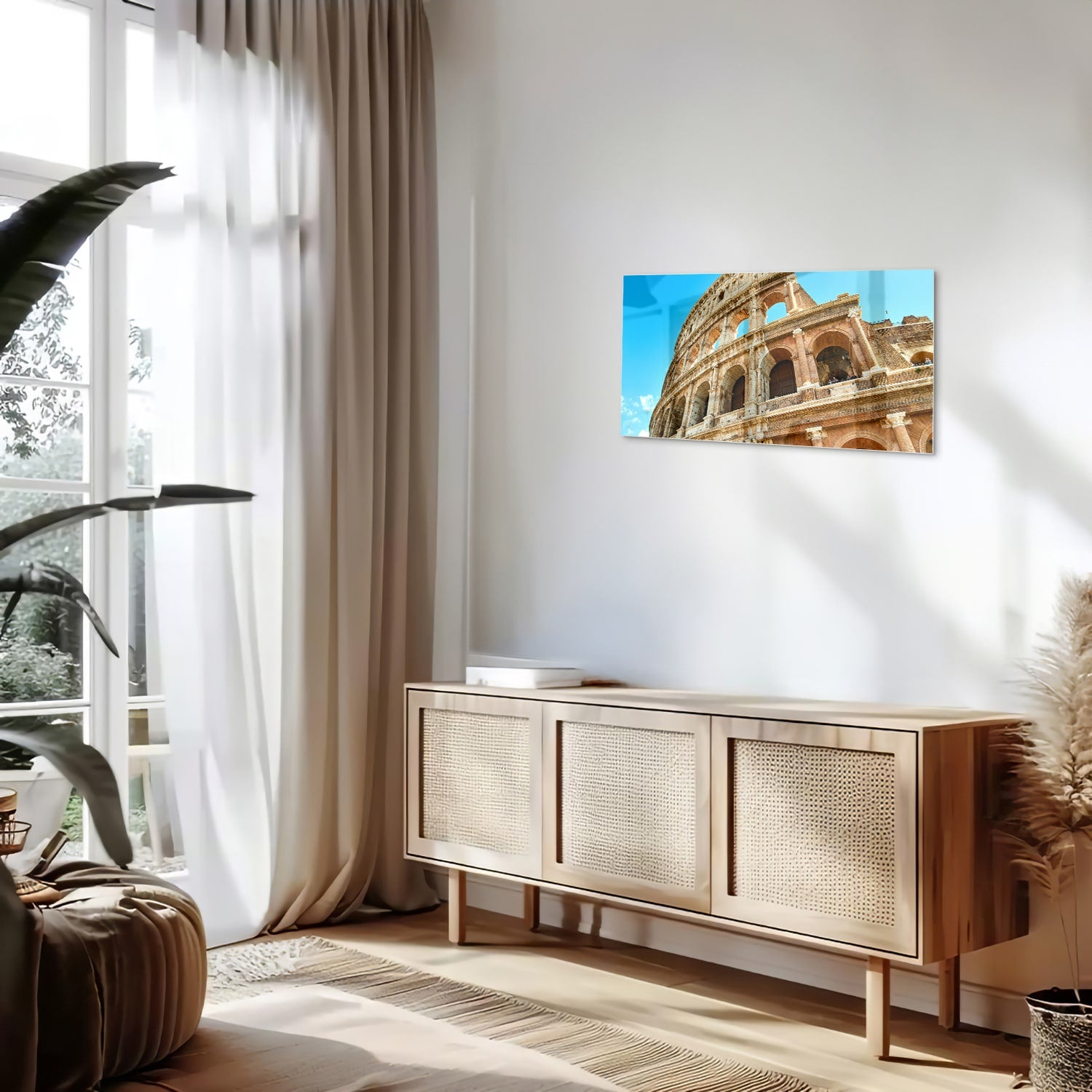 Een glazen schilderij van het Colosseum in Rome met een blauwe lucht achtergrond.