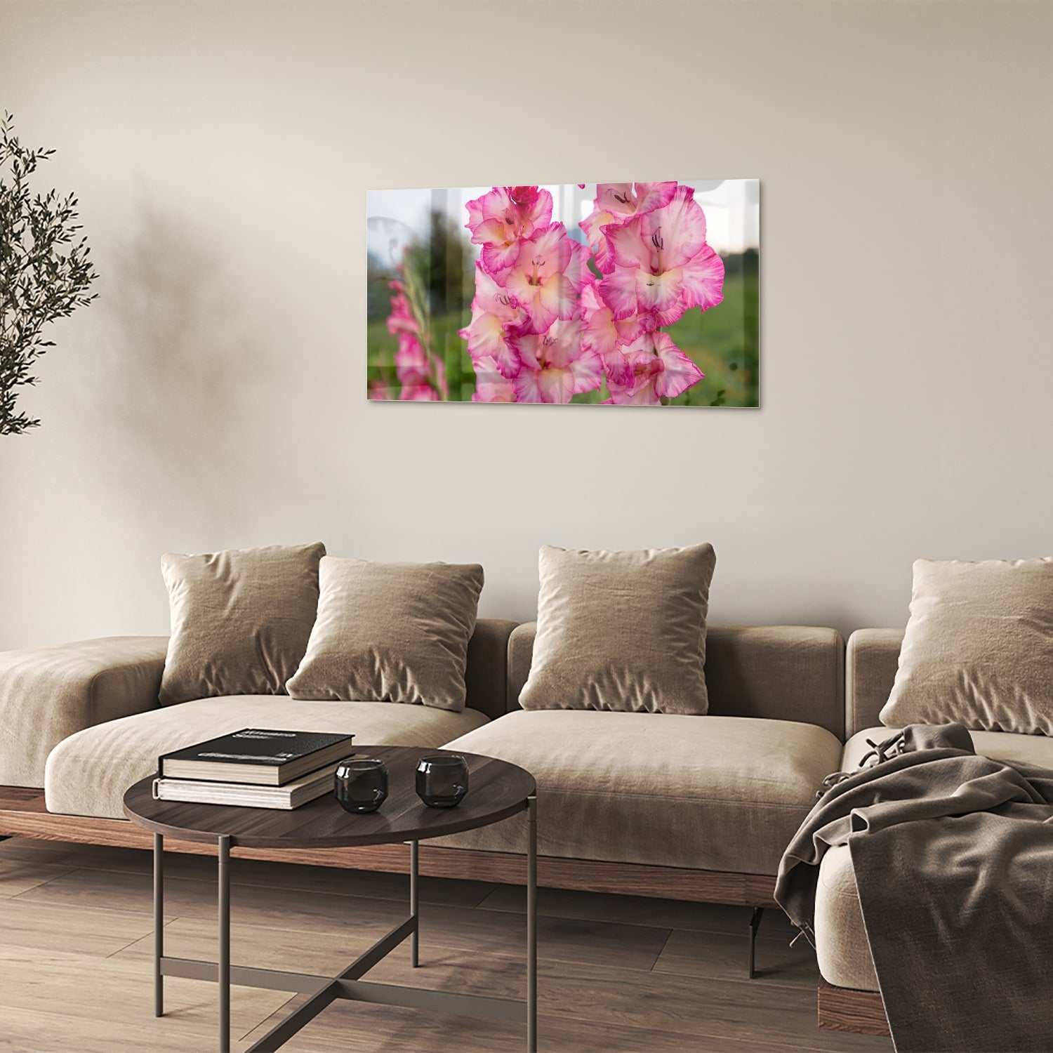 Glazen schilderij van roze gladiolen, een elegant decoratief stuk voor de muur.
