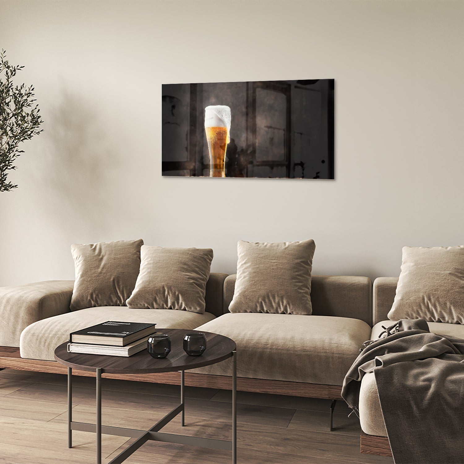 Glazen schilderij van een biertje op houten ondergrond