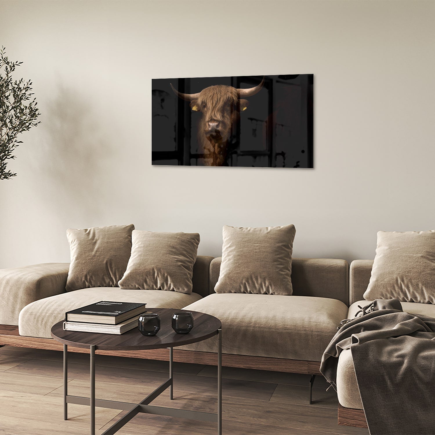 Glazen schilderij van een hooglander, een krachtige uitstraling in interieurdecoratie.