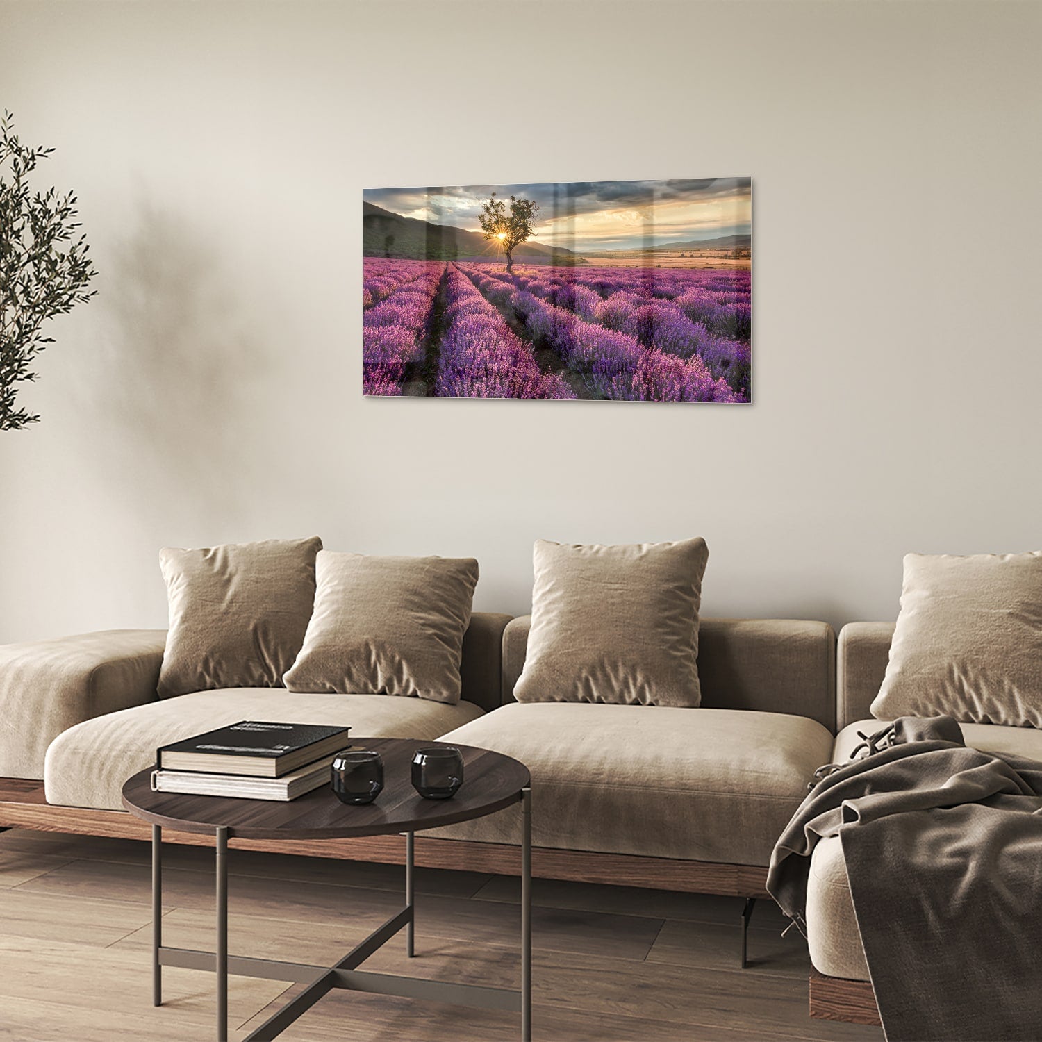 Glazen schilderij van paarse lavendelvelden tijdens de zonsondergang