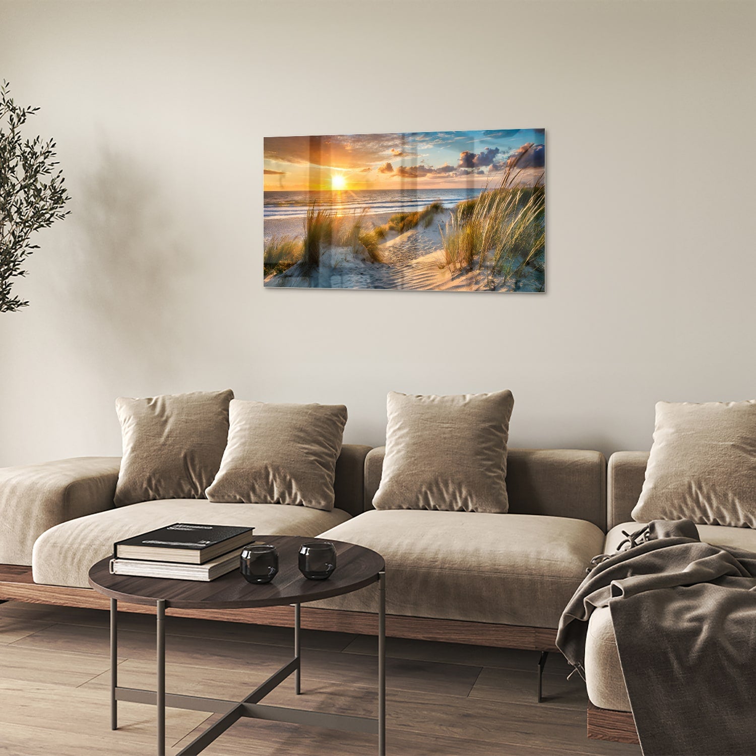 Glazen schilderij van een zonsondergang bij het strand met duinen en gras
