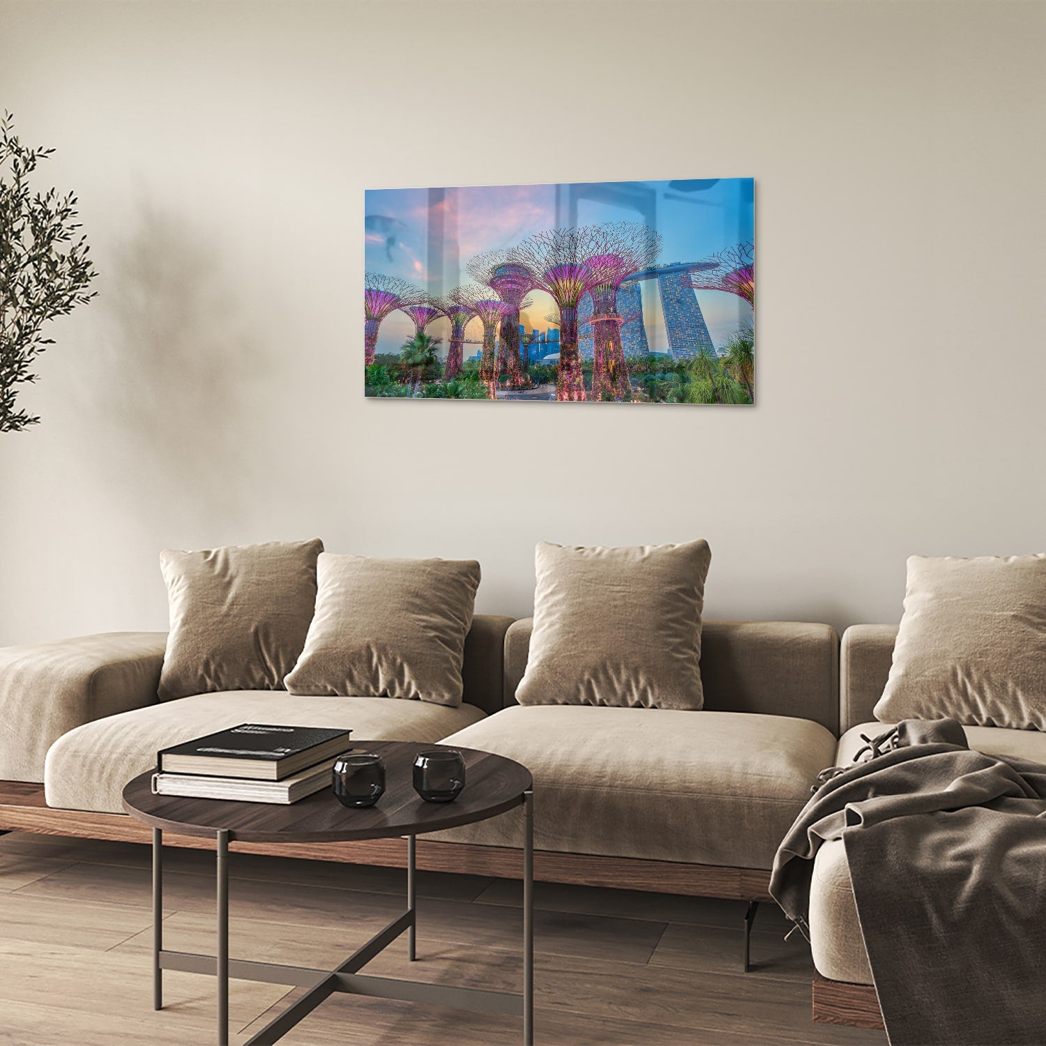 Glazen schilderij van de Boom van het Leven in Singapore met kleurrijke details