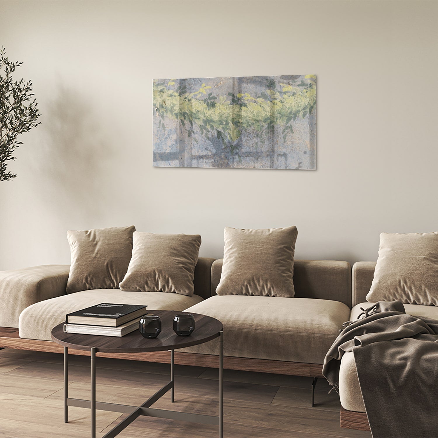Glazen schilderij van gele bloemen in een lichte kamer