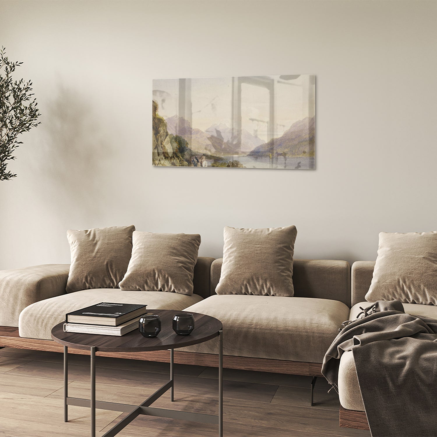 Glazen schilderij van een serene natuurlijke landschaapscne met bergen en water.