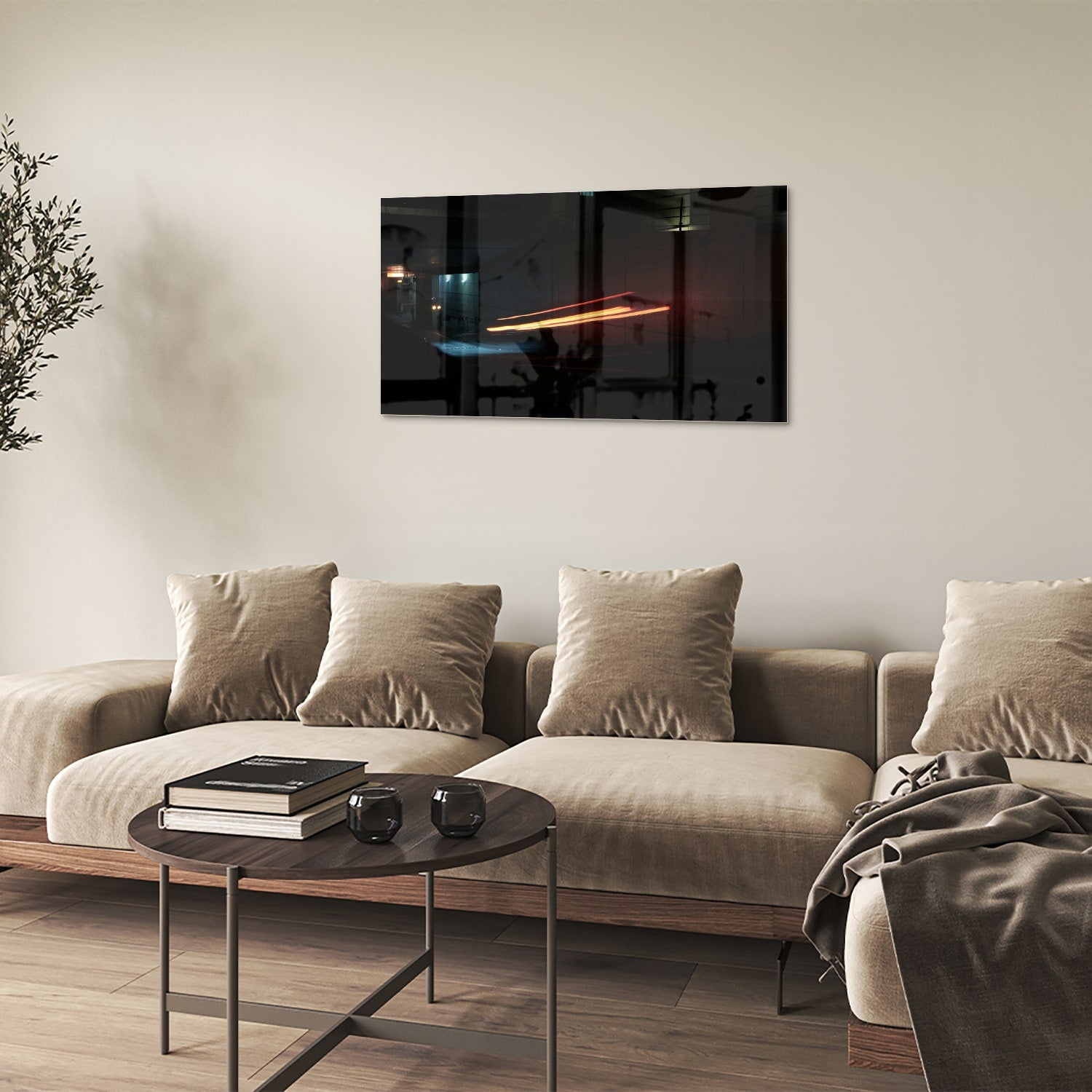 Stijlvol glazen schilderij met abstracte verlichting aan de muur boven een houten kast.