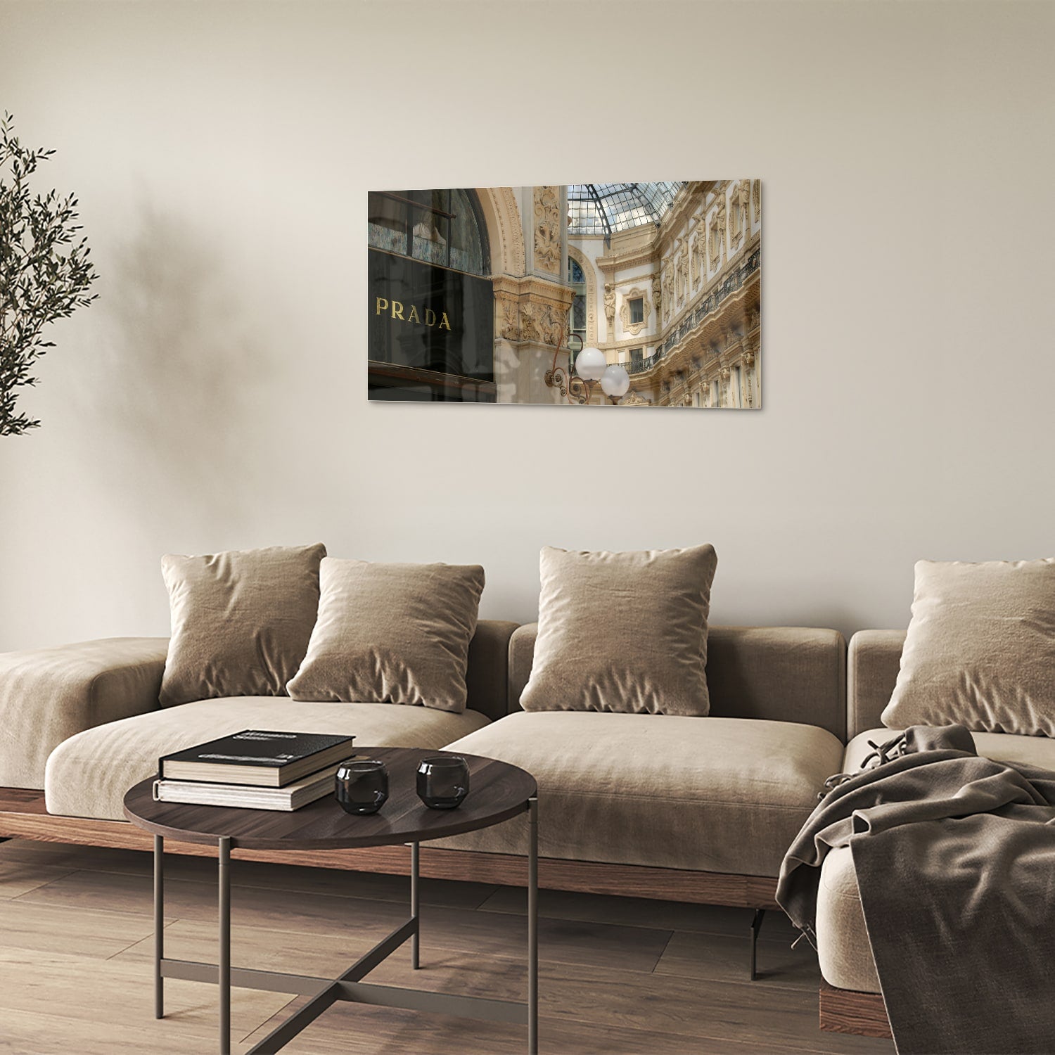 Glazen schilderij van een luxe boetiek met elegante details