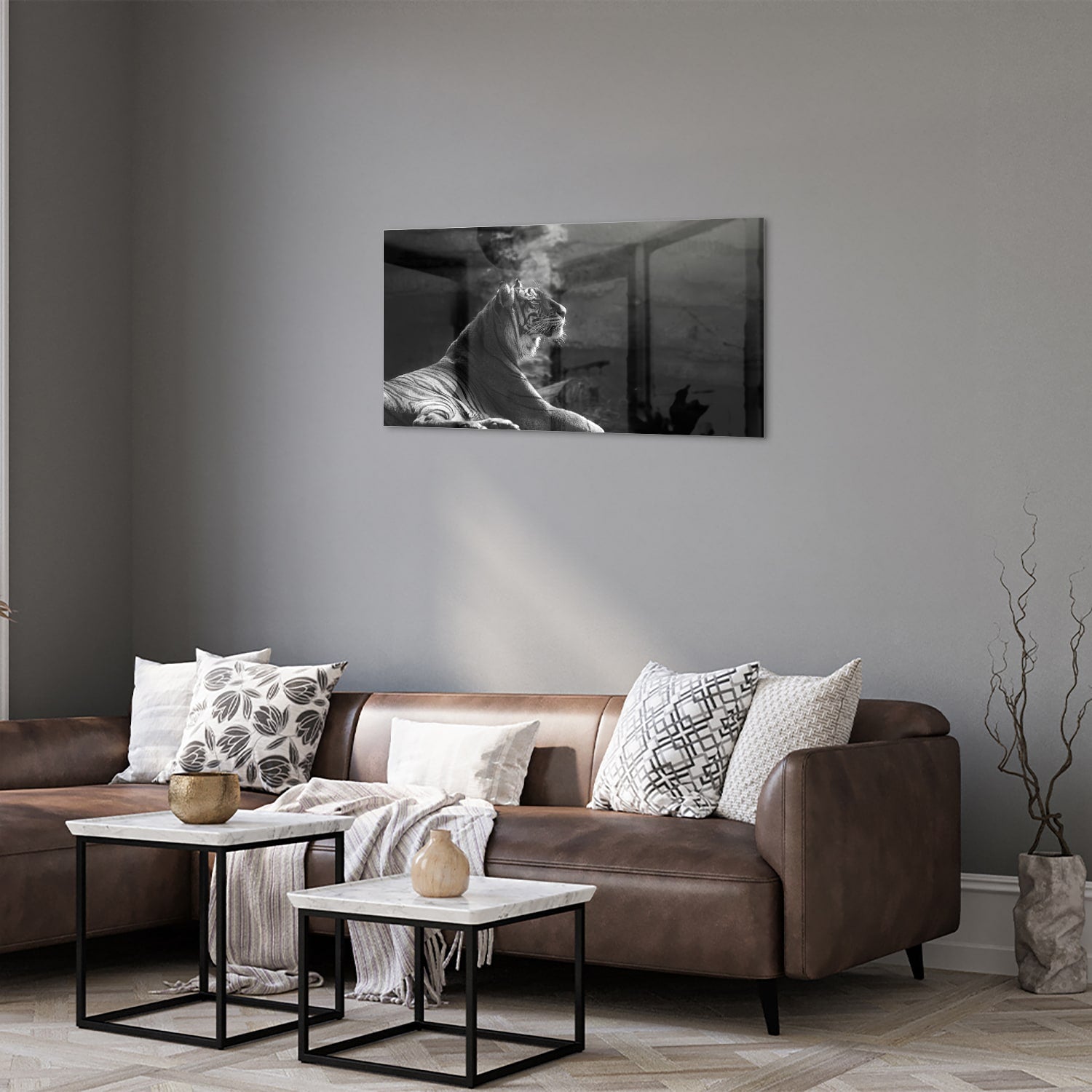 Glazen schilderij van een majestueuze tijger in zwart-wit