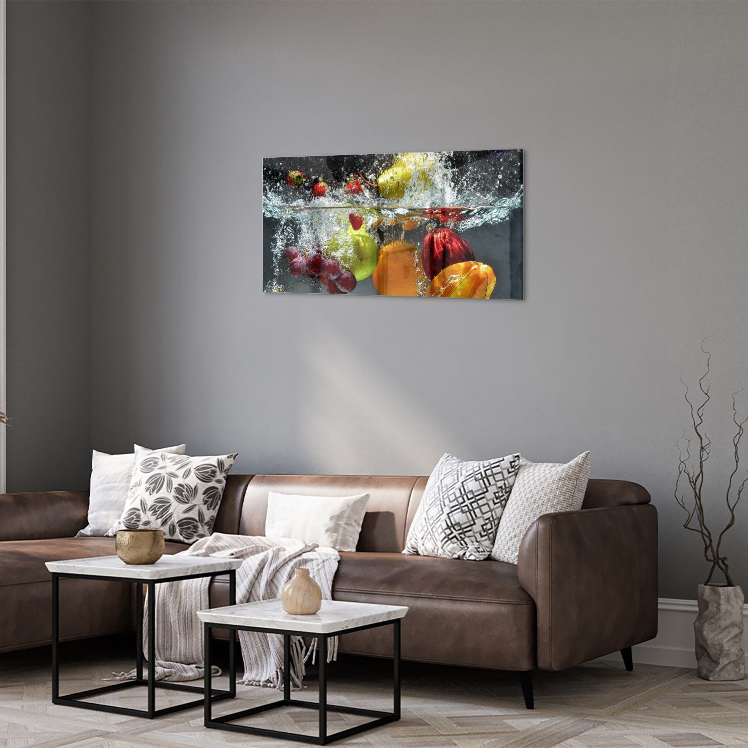 Glazen schilderij met kleurrijk fruit en sprankelend water