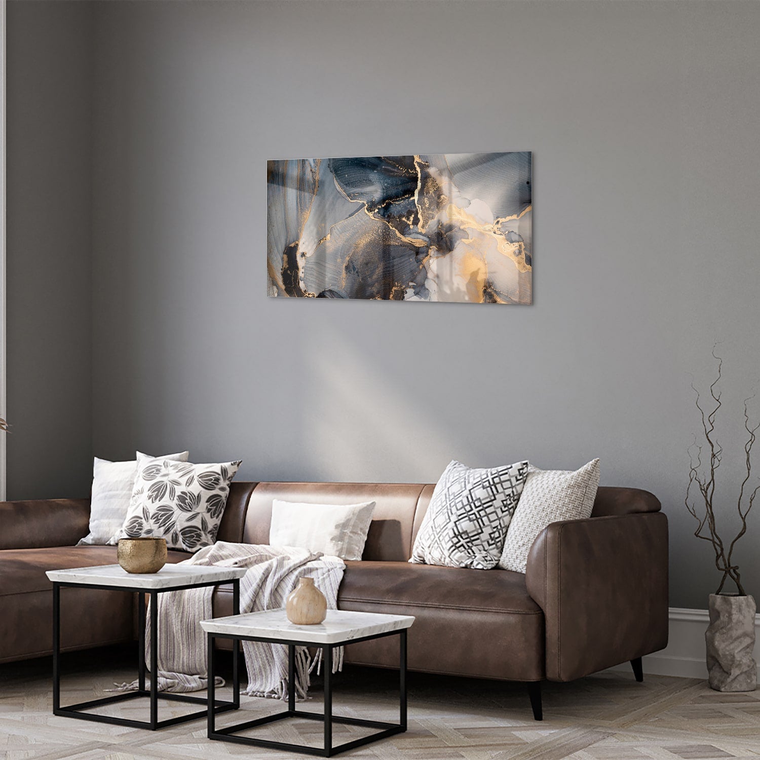 Elegant glazen schilderij met blauwe en gouden abstracte lagen