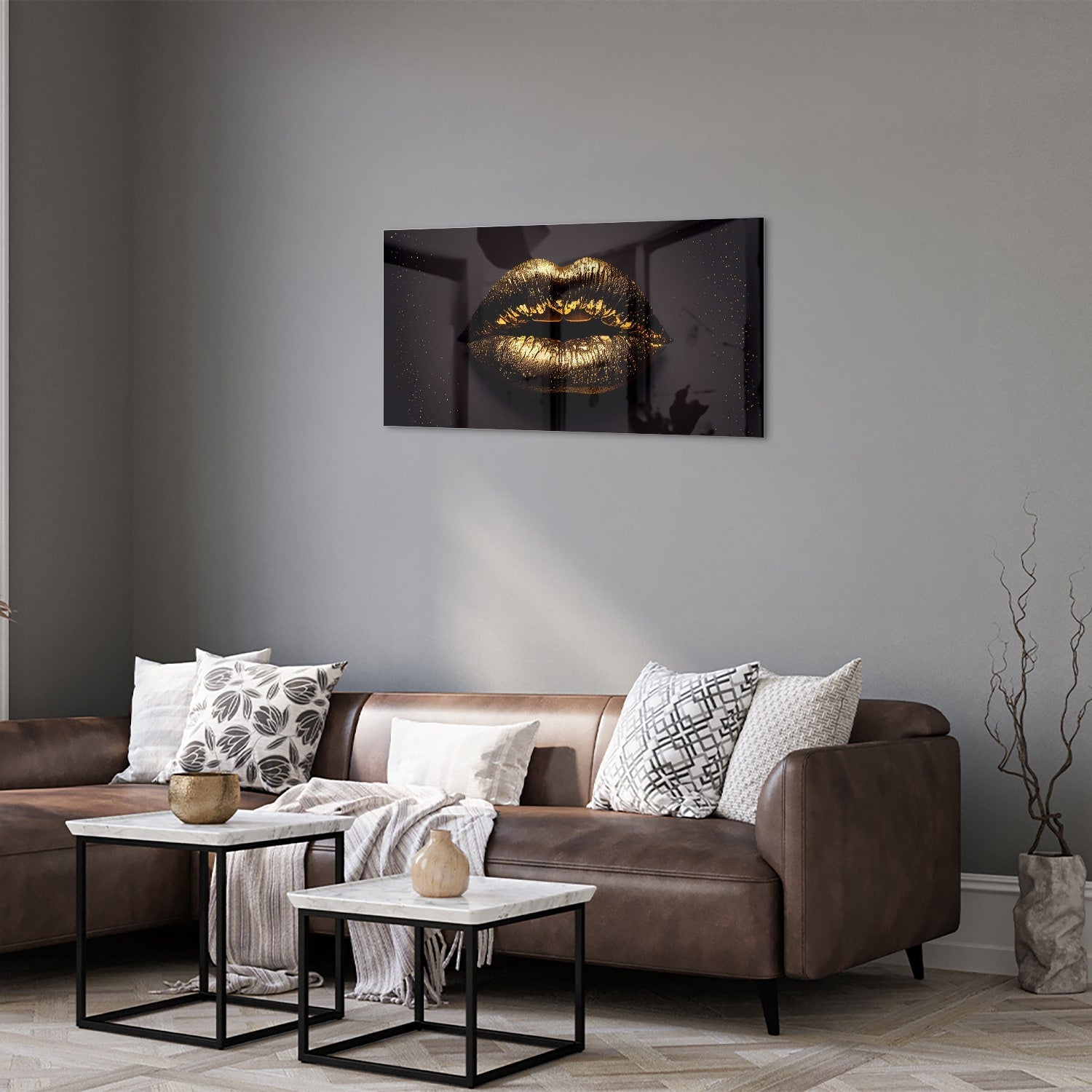 Glazen schilderij met gouden lippen, elegant voor in de woonkamer.