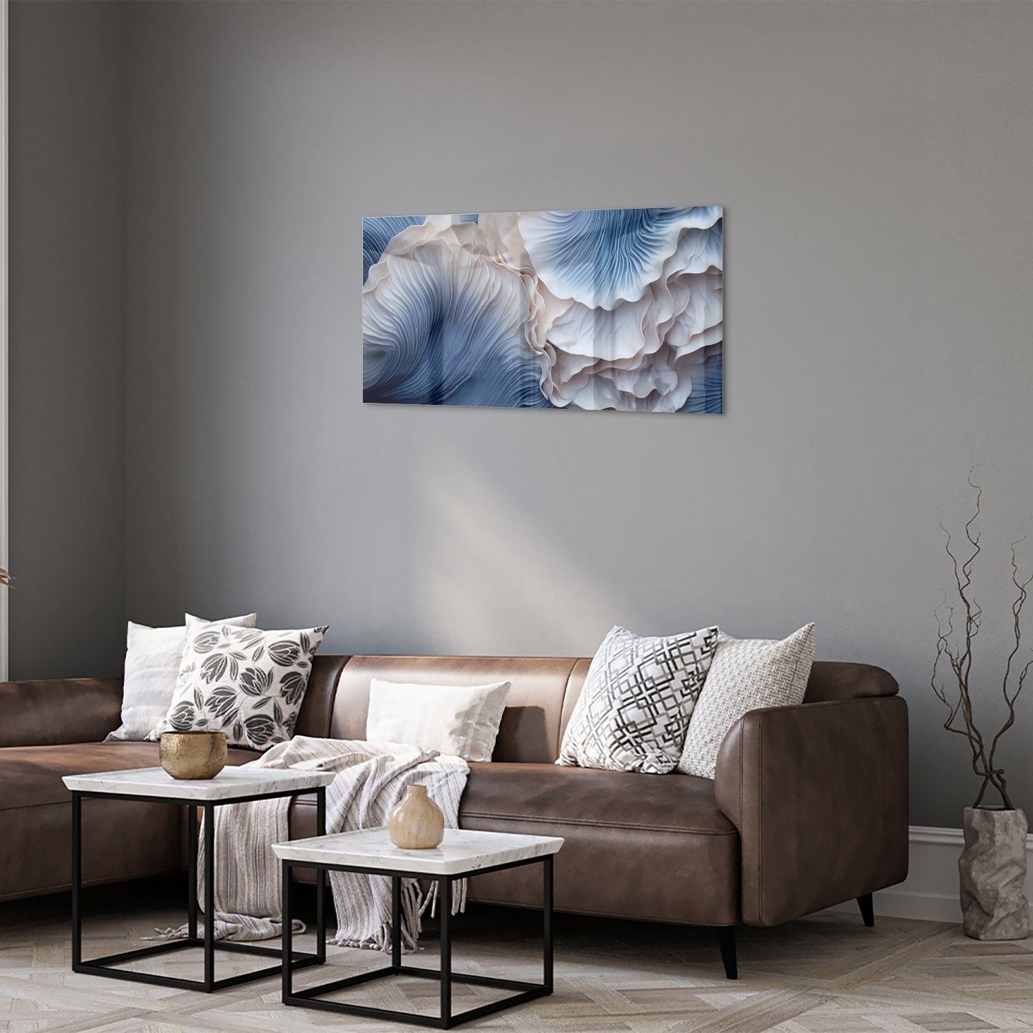 Glazen schilderij met blauw-witte patronen in modern interieur