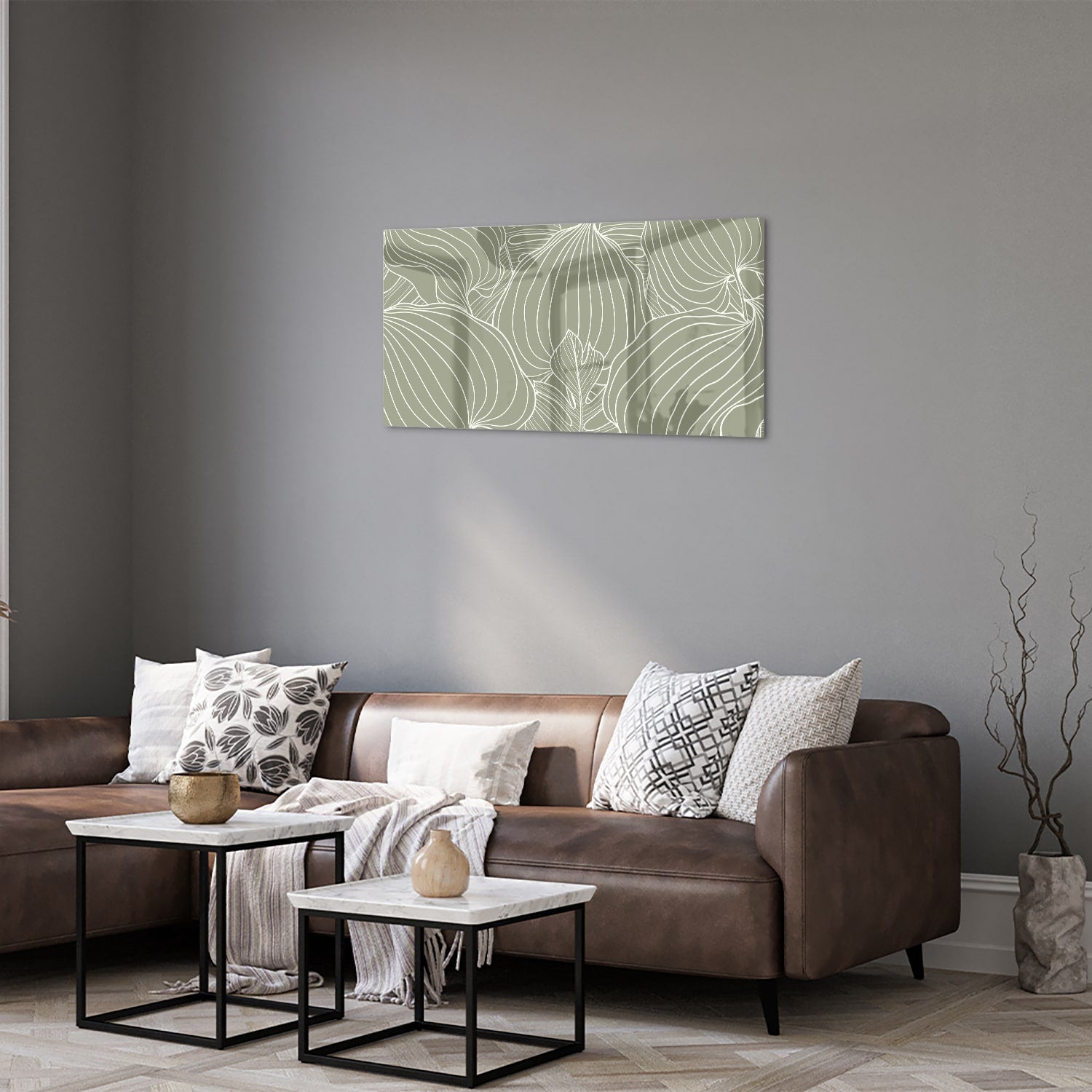 Glazen schilderij met lijnen in aardetinten aan de muur, stijlvolle woonkamer
