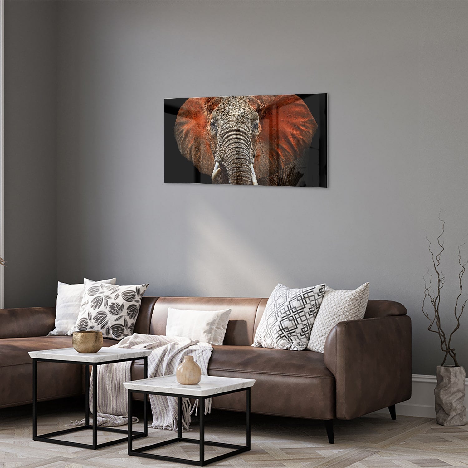 Glazen schilderij van een olifant met kleurrijke oren, prachtig voor aan de muur.