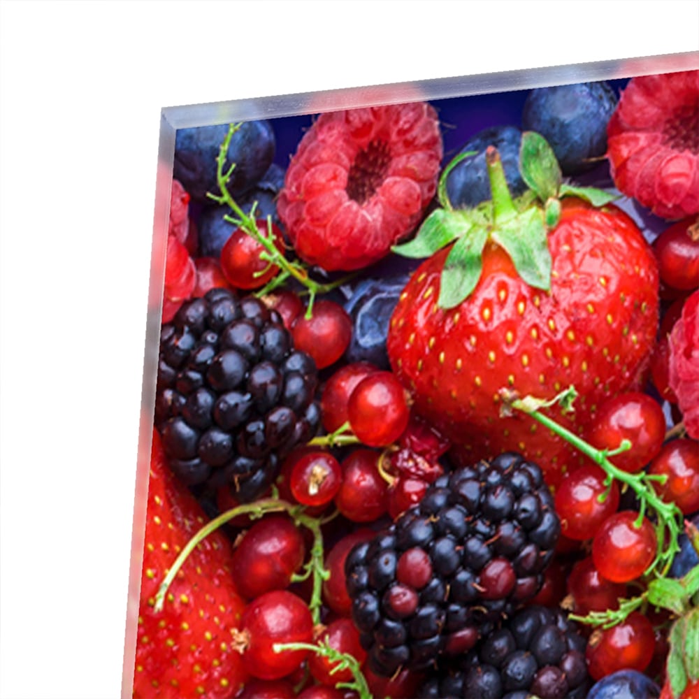 Glazen schilderij met een kleurrijke afbeelding van bessen en fruit