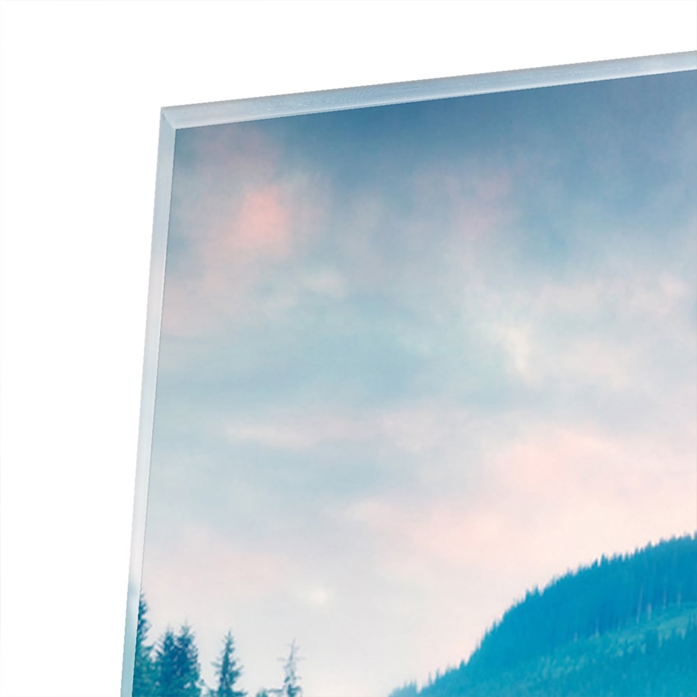 Glazen schilderij van een berglandschap met een pad en bomen