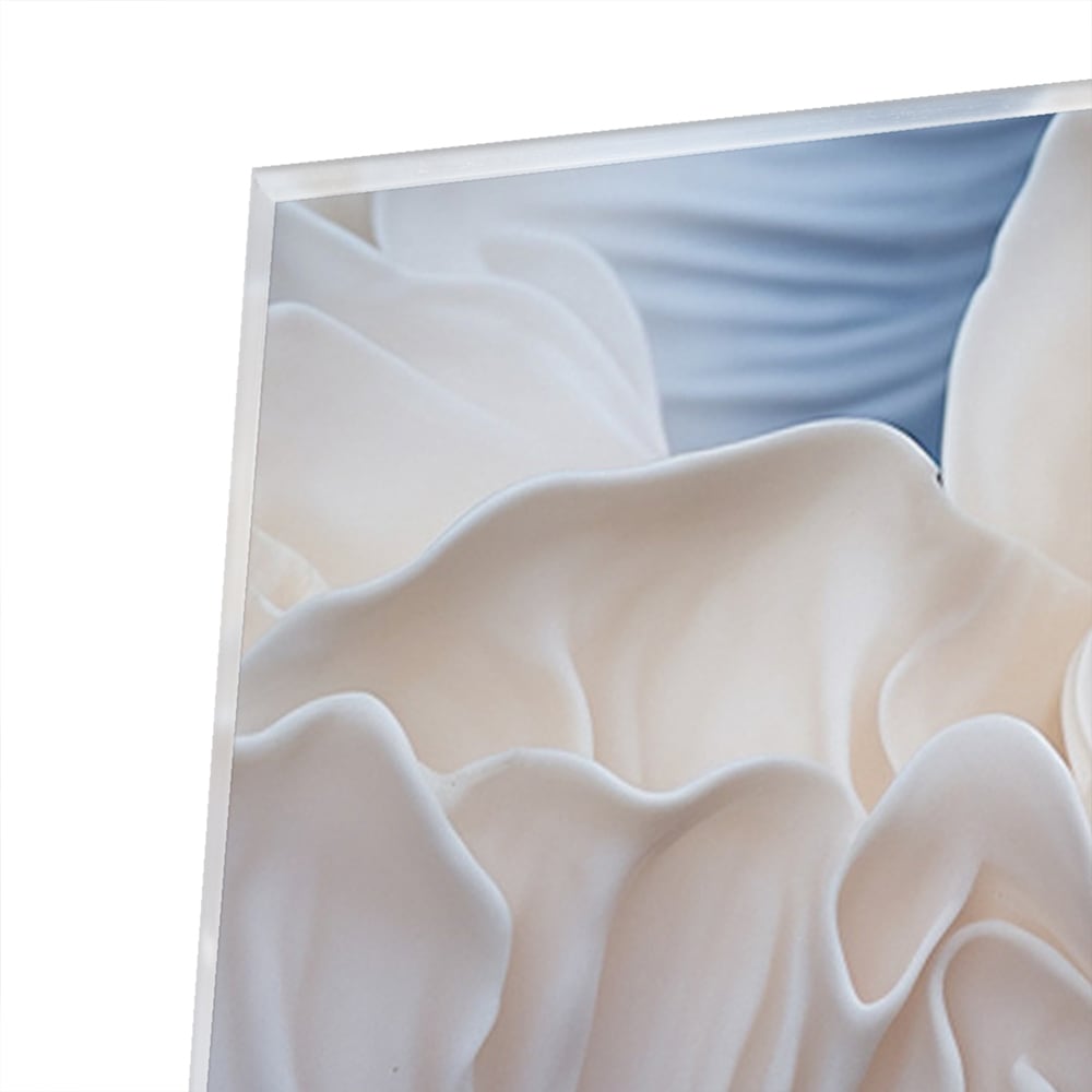Glazen schilderij met blauw-witte patronen in modern interieur