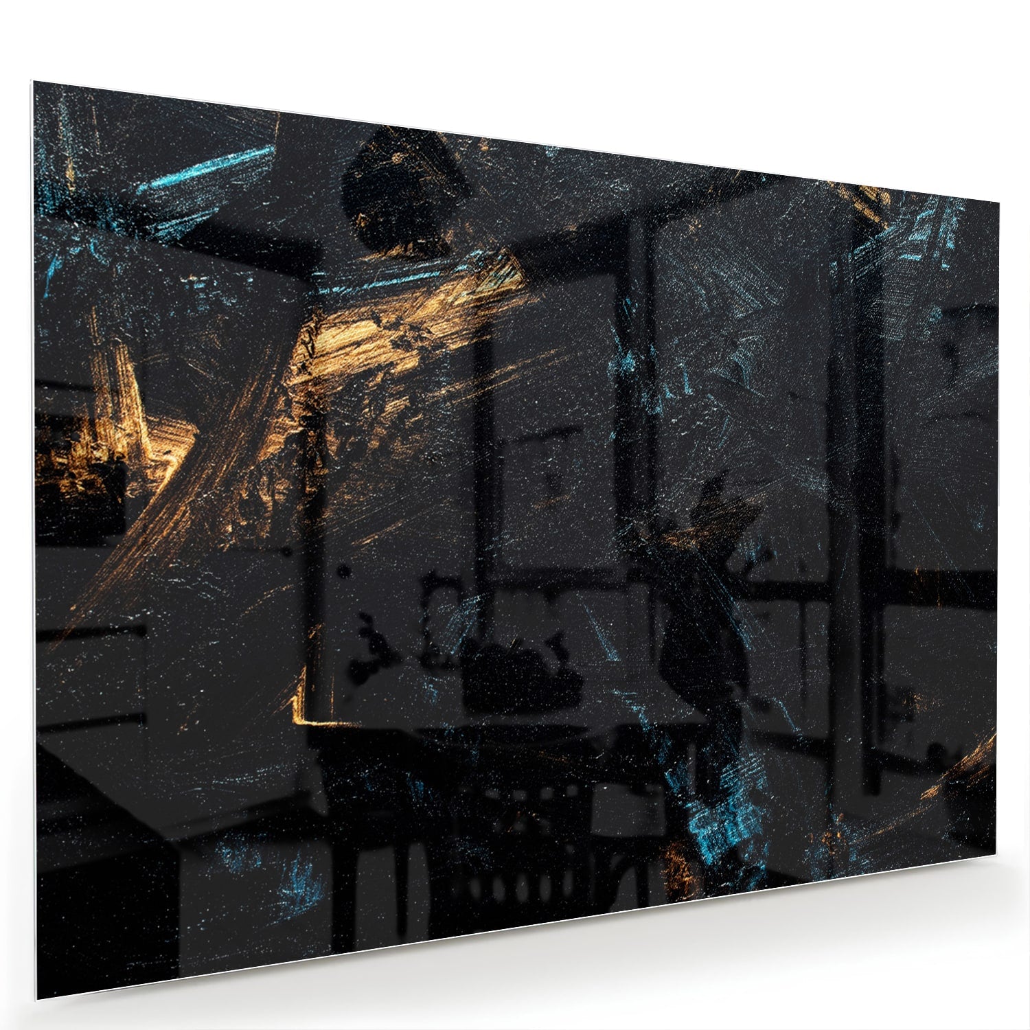 Abstract glazen schilderij met gouden en zwarte accenten aan de muur.