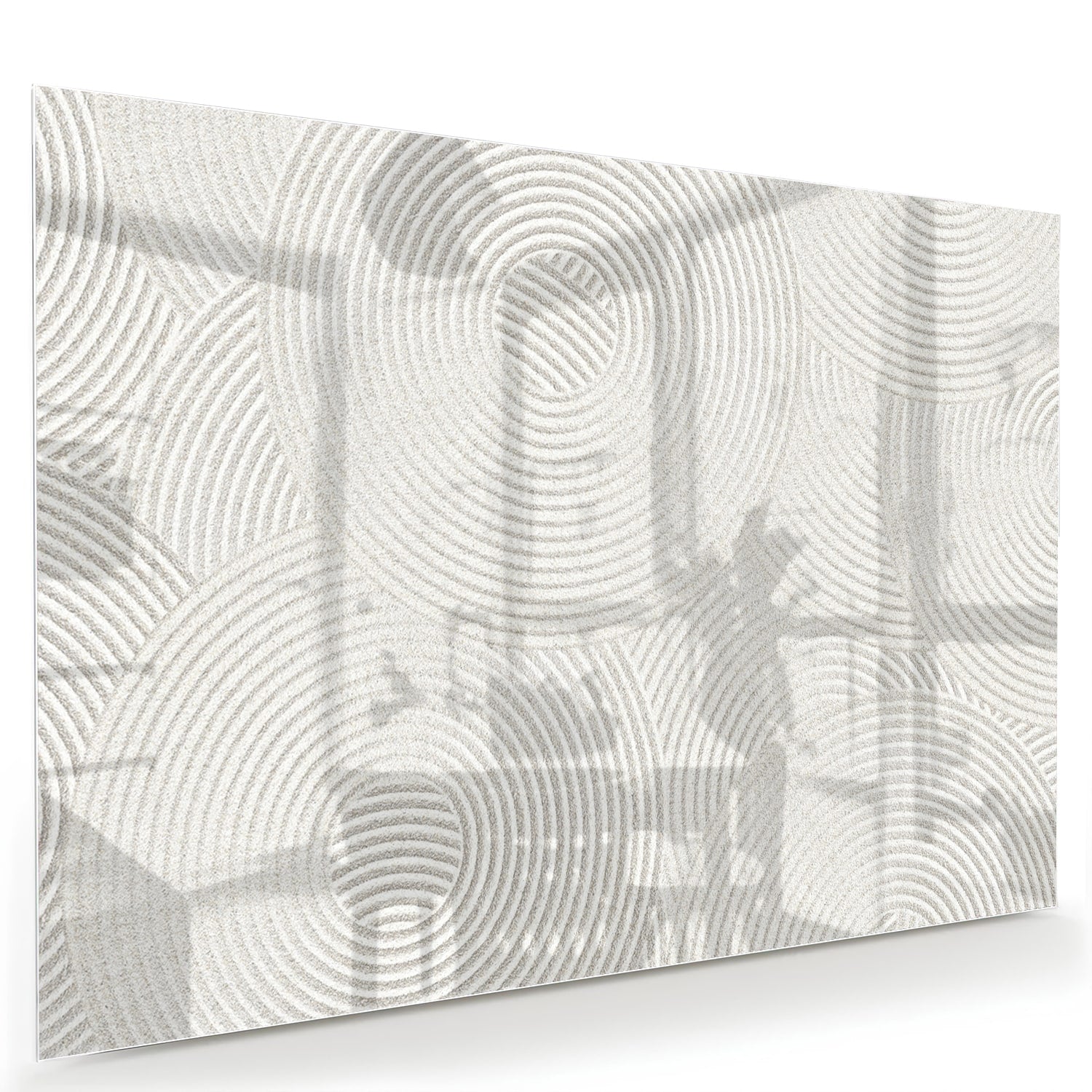 Minimalistisch glazen schilderij met spiraalpatronen aan de muur