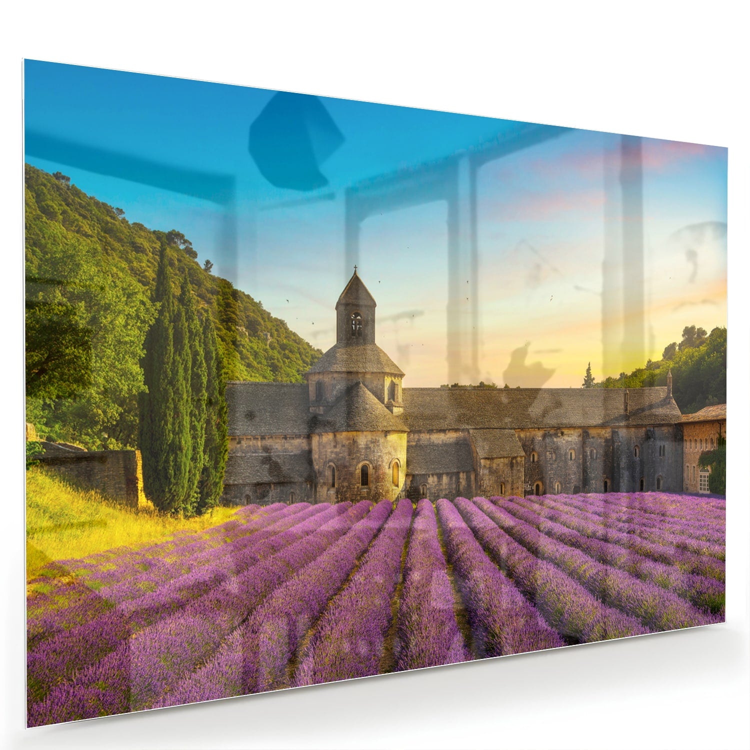 Glazen schilderij van lavendelvelden en een klooster in de Provence