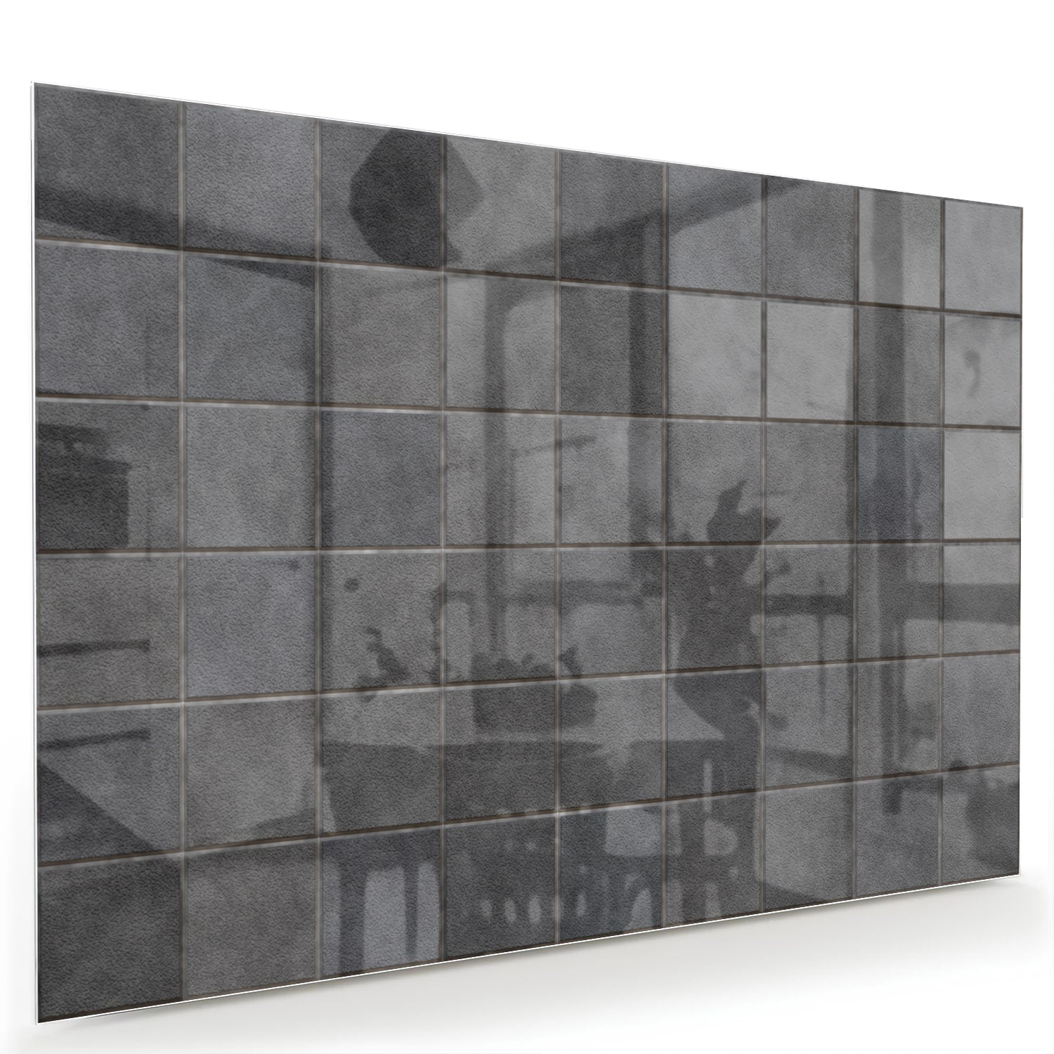 Modern glazen schilderij in grijstinten aan de muur boven een houten kast