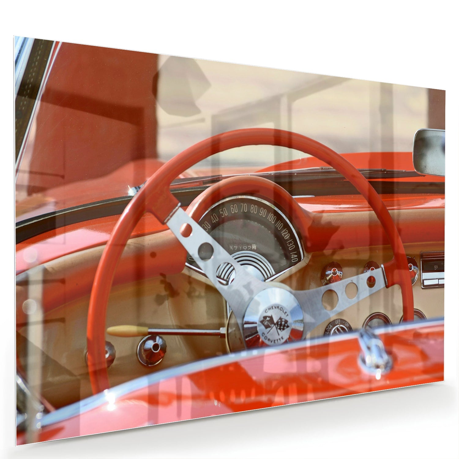 Glazen schilderij van een retro auto interieur met een rood stuur
