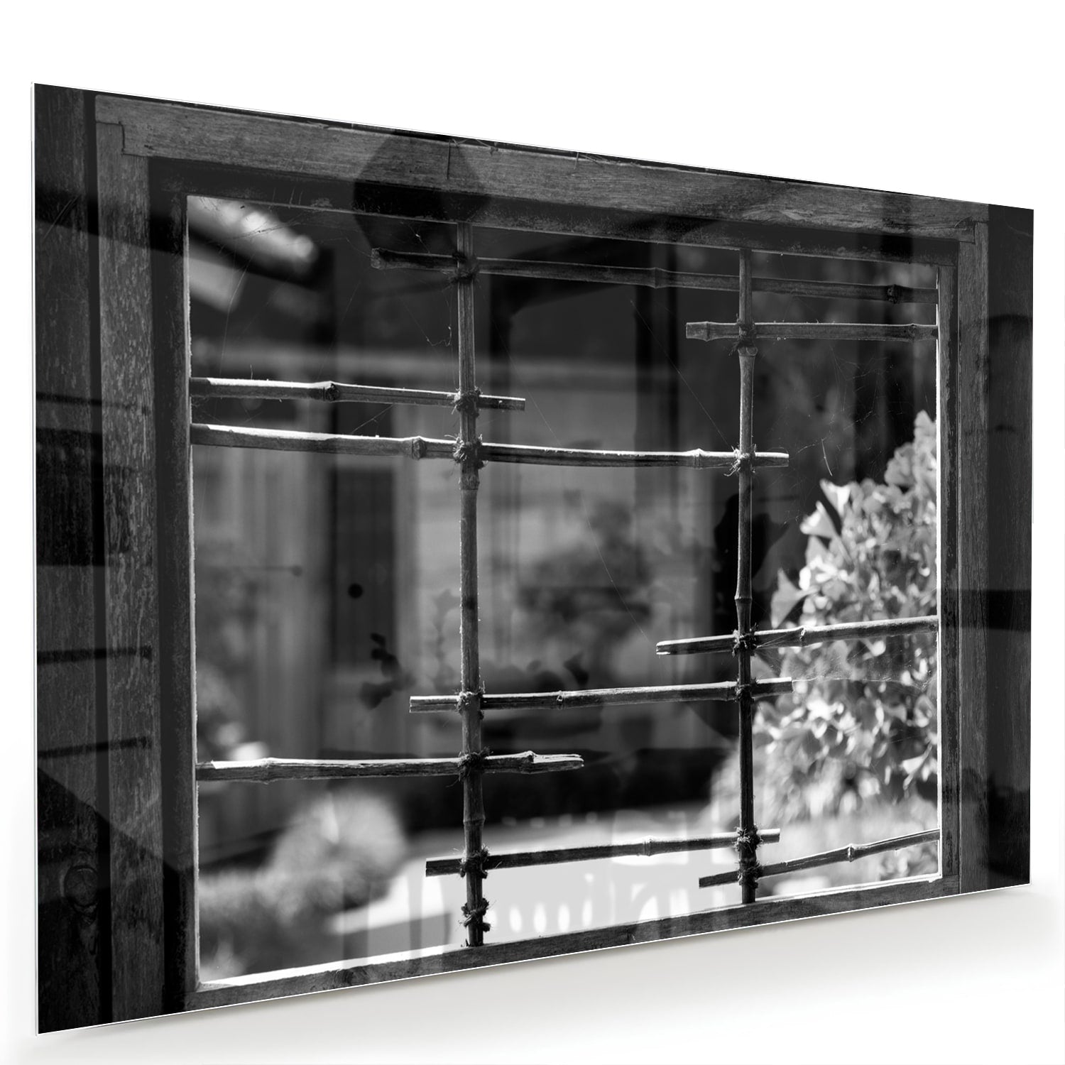 Glazen schilderij met chique raamuitzicht in een moderne woonkamer