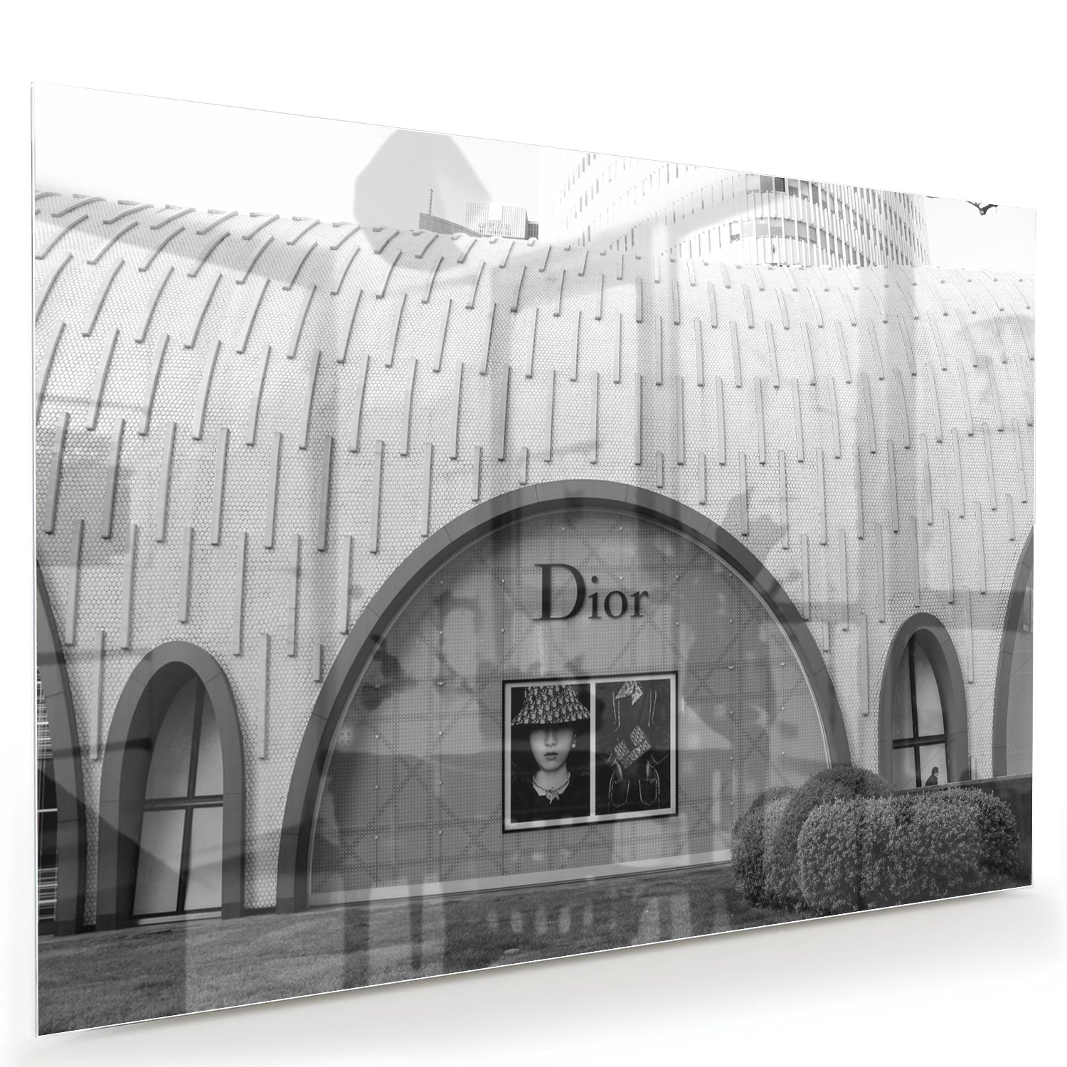 Glazen schilderij van de Dior etalage in zwart-wit, perfect voor interieurdecoratie